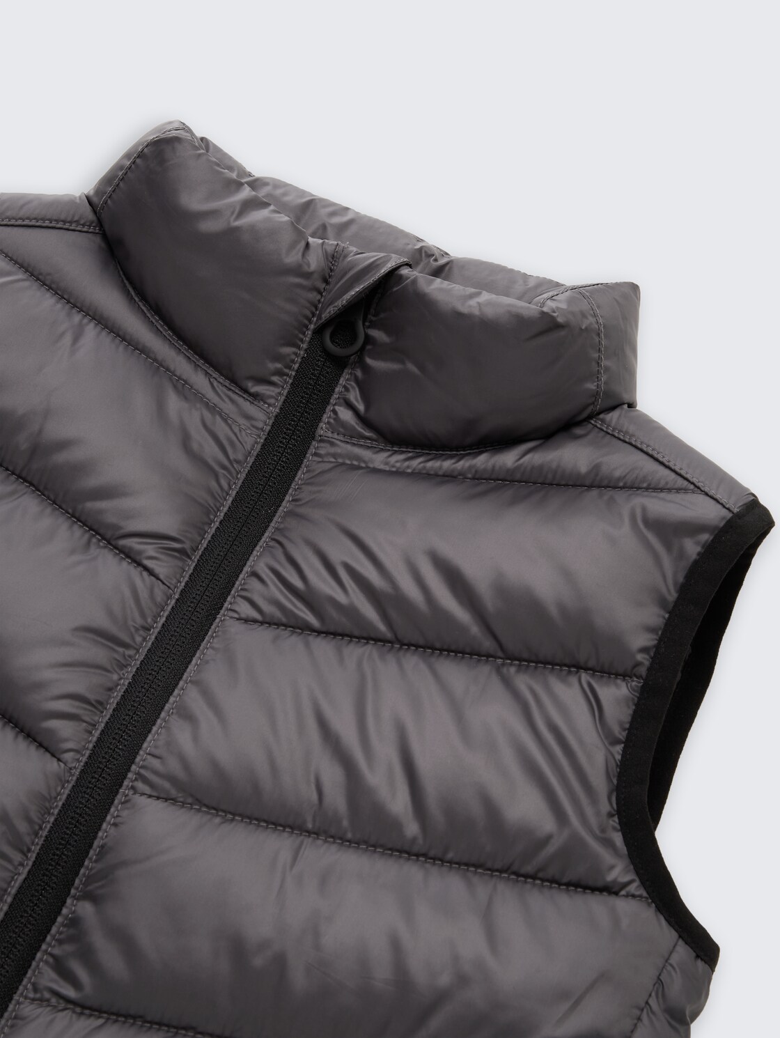 Lightweight Steppweste mit wasserabweisender Funktion - dark urban grey - Detail-Model-Ansicht