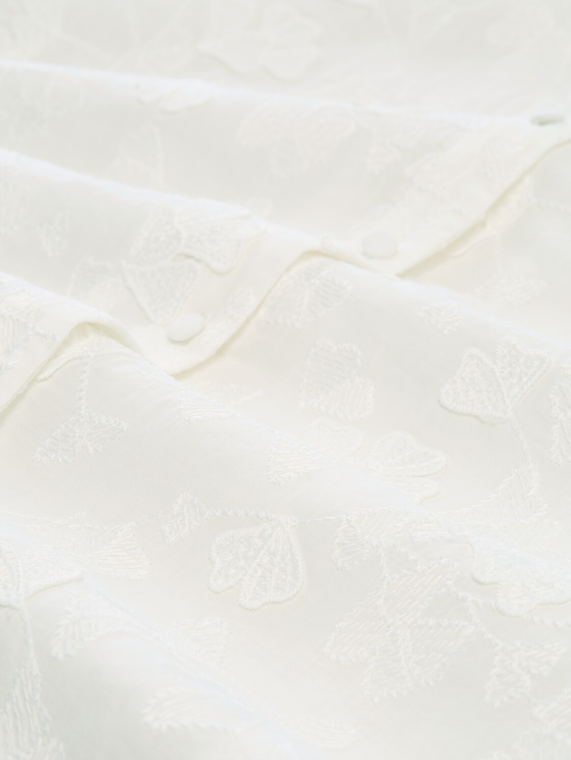 Loose Fit Bluse mit Stickerei - White - Material-Ansicht