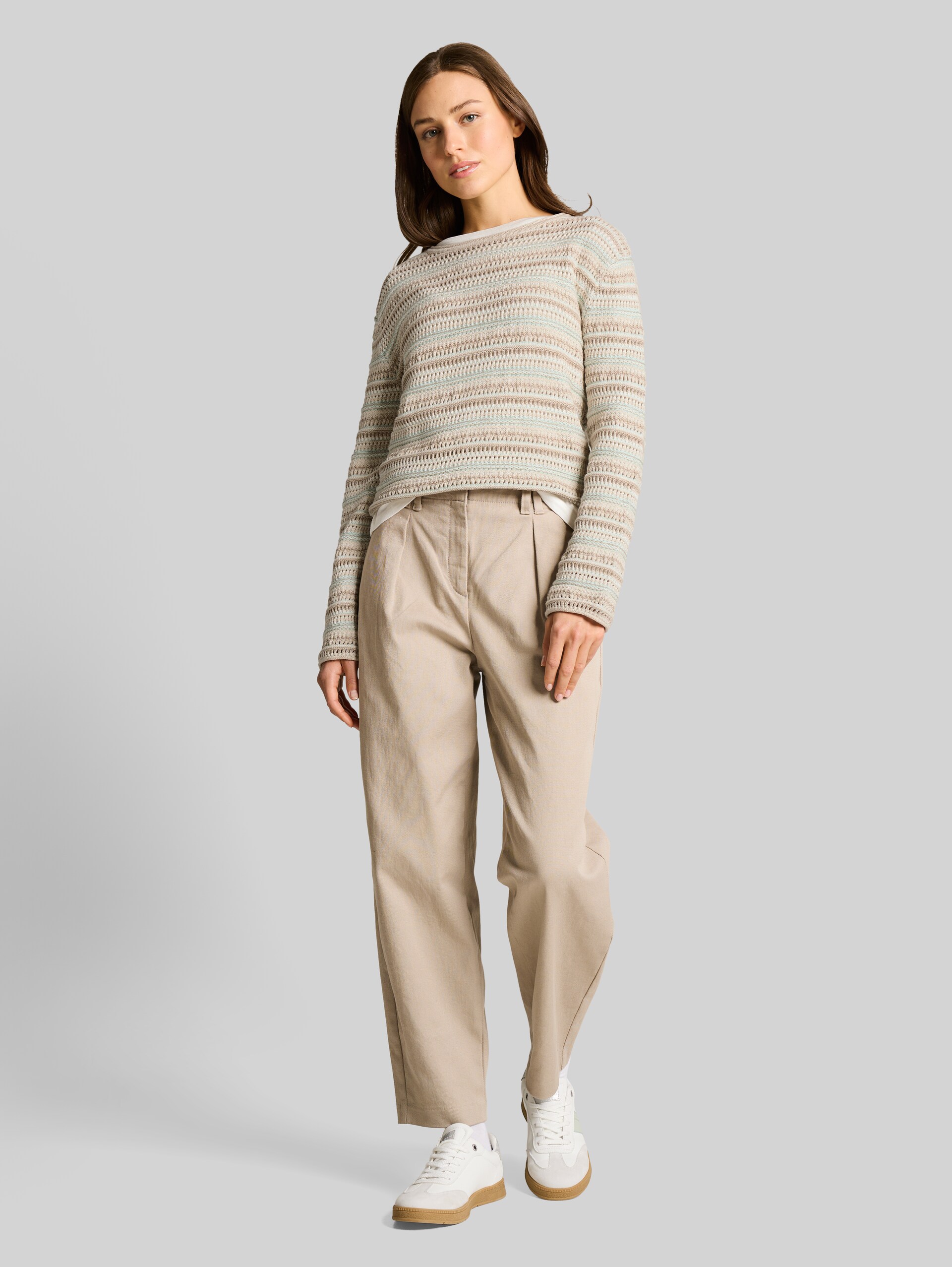 Loose fit knitted jumper with stripes - mint beige stripe - Model front view