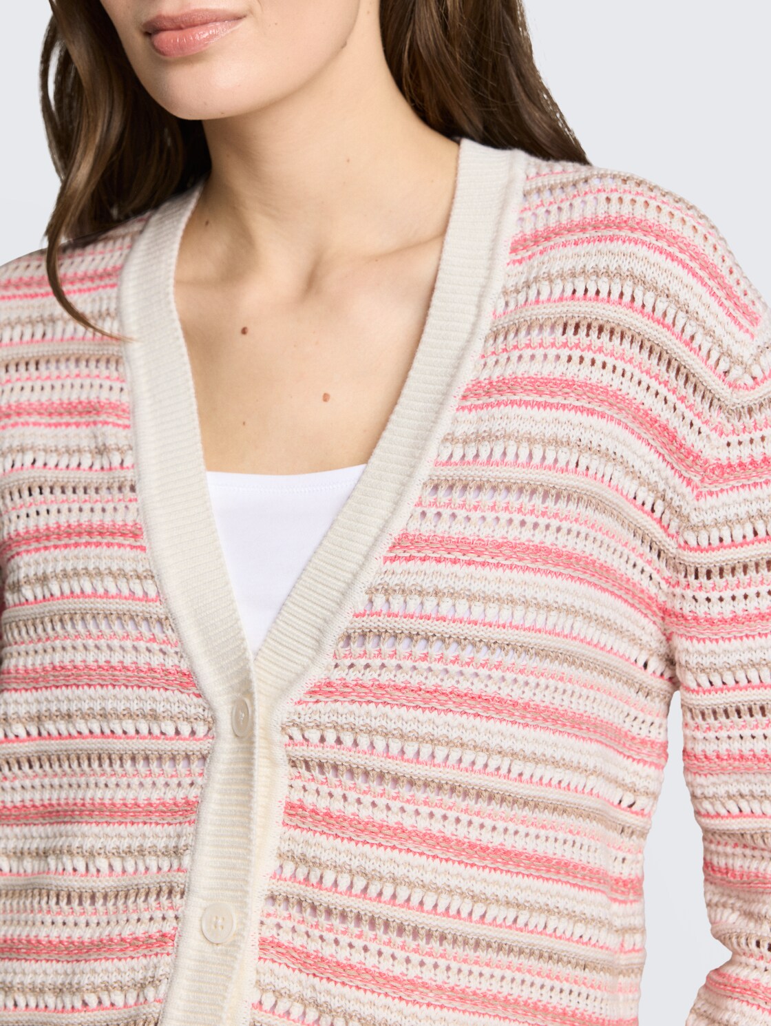 Loose Fit Cardigan mit Streifenmuster - pink beige stripe - Detail-Model-Ansicht
