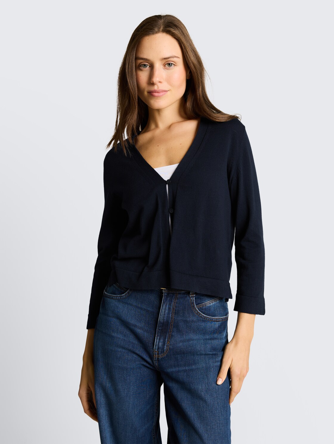 Cardigan aus Baumwolle - sky captain blue - Ausschnitt Model-Vorderansicht