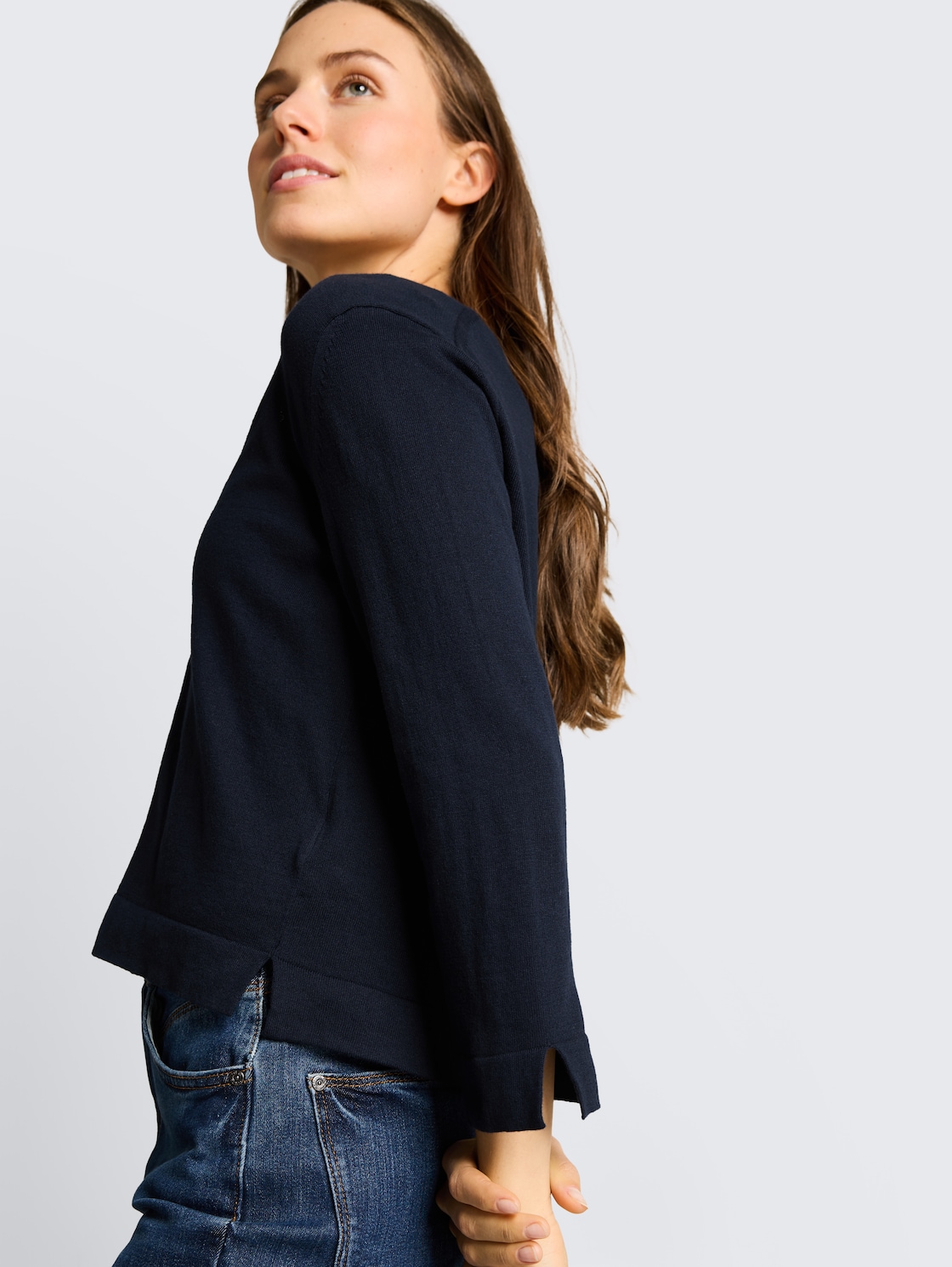 Cardigan aus Baumwolle - sky captain blue - Detail-Model-Ansicht