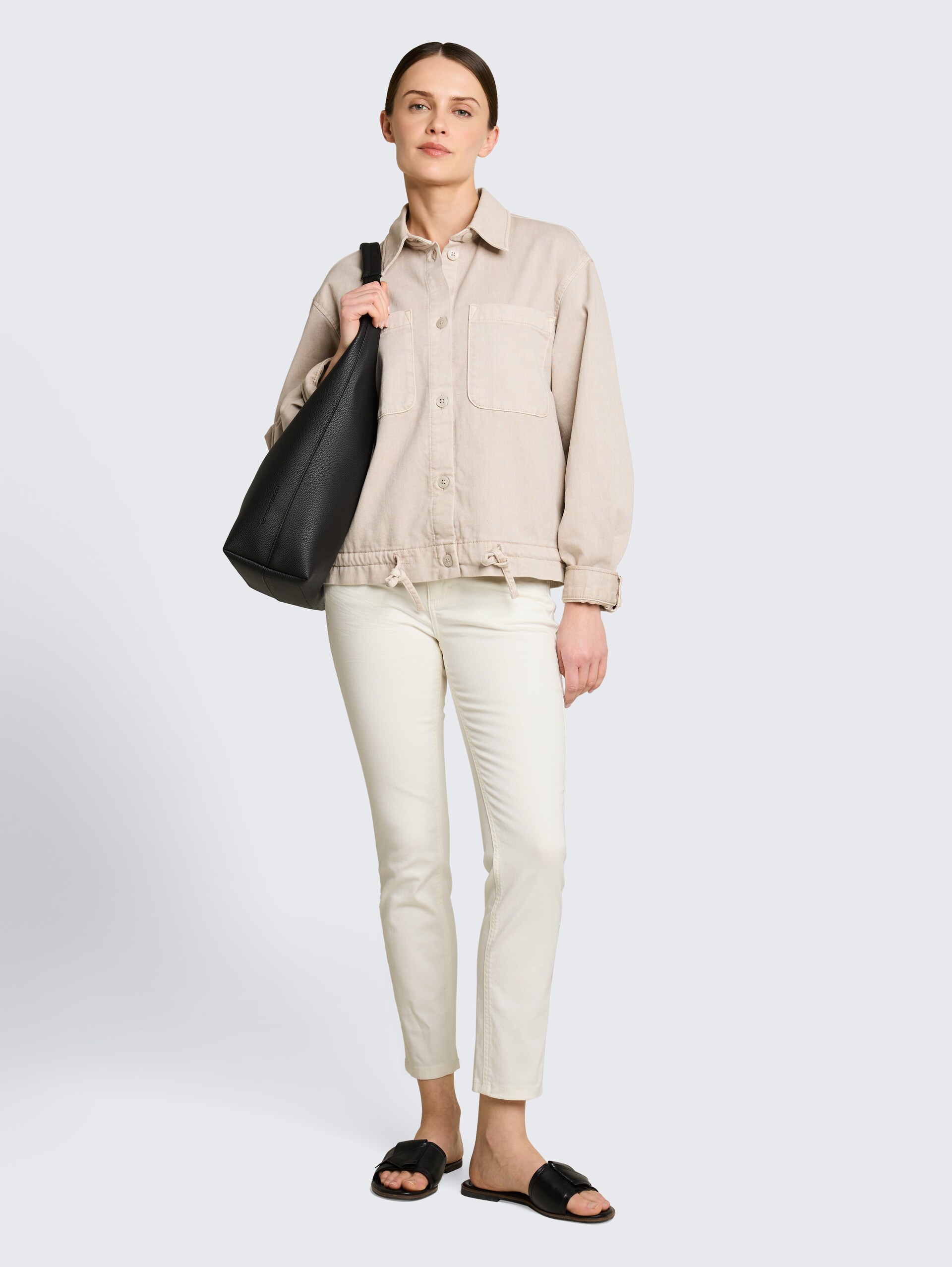 TTLENE SLIM CROPPED Jeans - White - Model-Vorderansicht