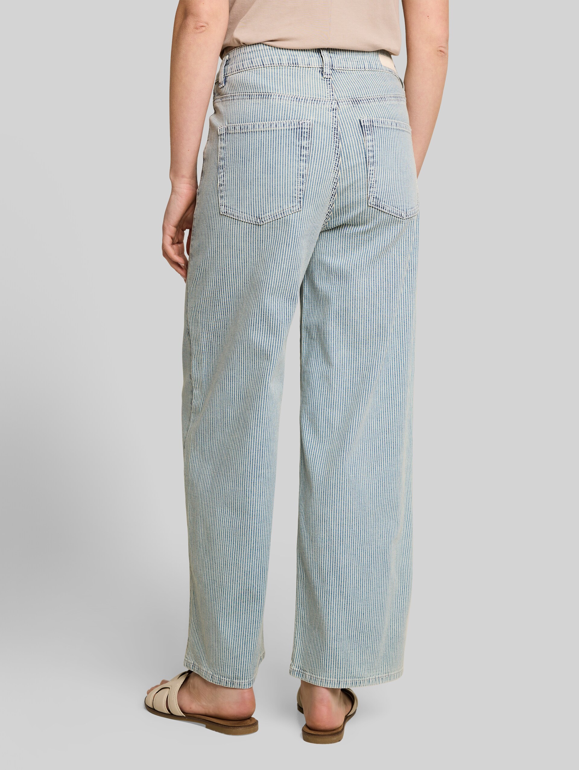 TTNELMA CULOTTE jeans with striped pattern - denim offwhite stripe - Neckline model-back view