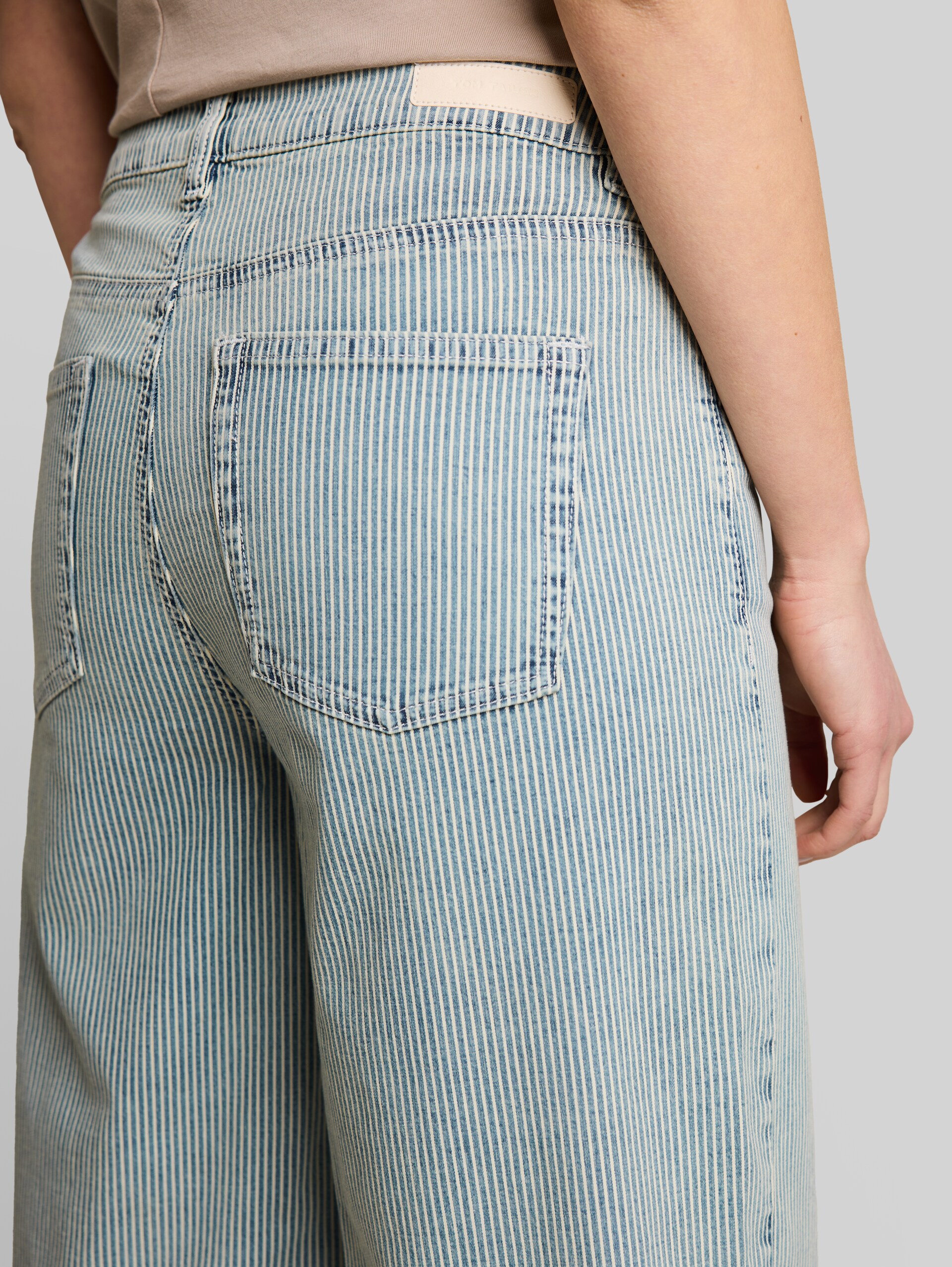 TTNELMA CULOTTE jeans with striped pattern - denim offwhite stripe - Detail model view