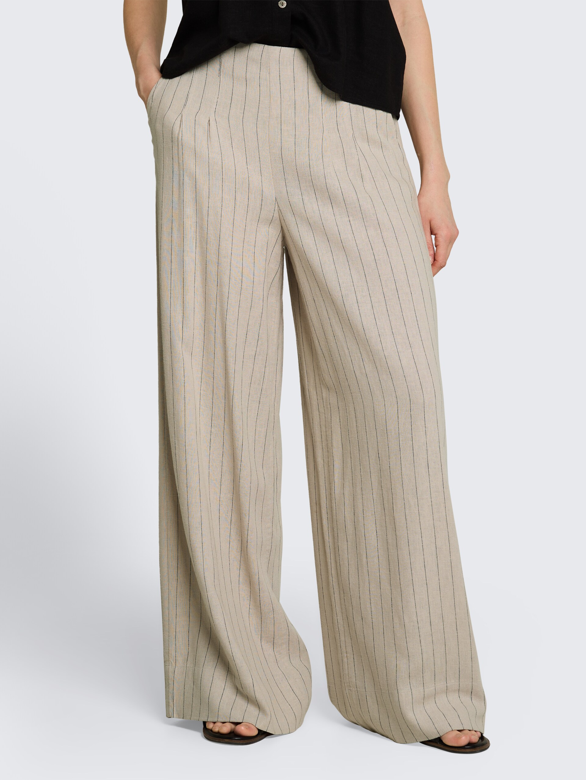 Wide leg broek met linnen - beige black vertical stripe - Nek model vooraanzicht