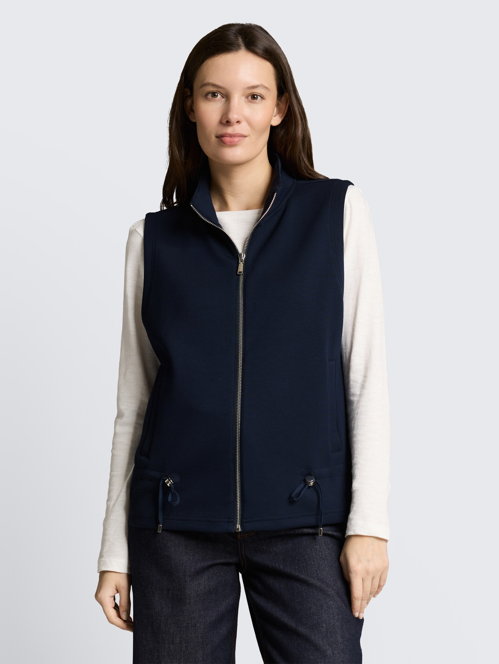Scuba Sweatweste mit Stehkragen - sky captain blue - Ausschnitt Model-Vorderansicht