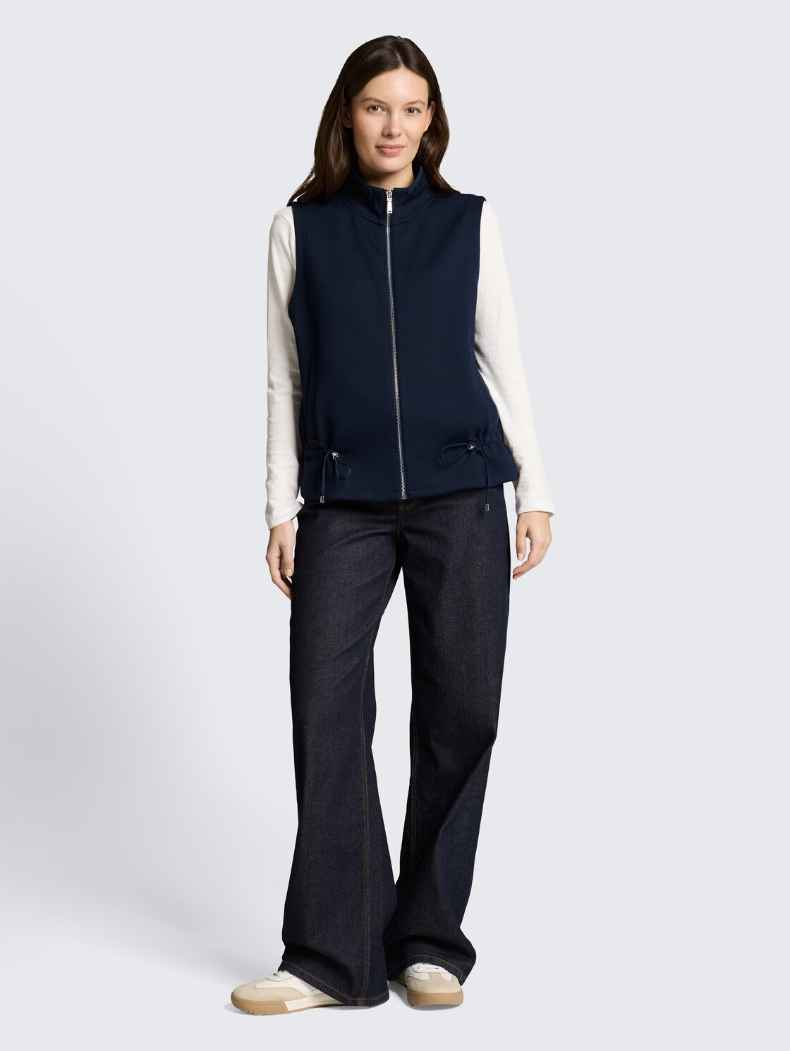 Scuba Sweatweste mit Stehkragen - sky captain blue - Model-Vorderansicht