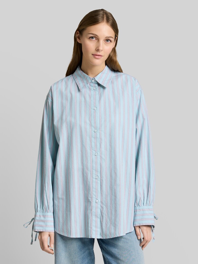 Oversize Hemdbluse mit Streifenmuster von Denim Female, blue white brown stripe