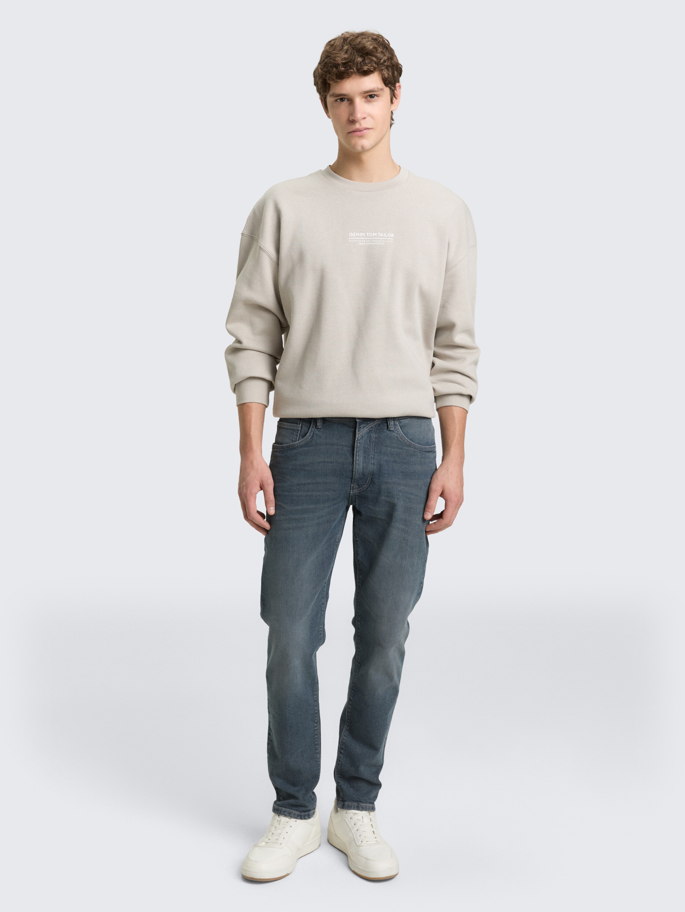 TTBRYDEN TAPERED Jeans - mid stone blue grey denim - Model-Vorderansicht