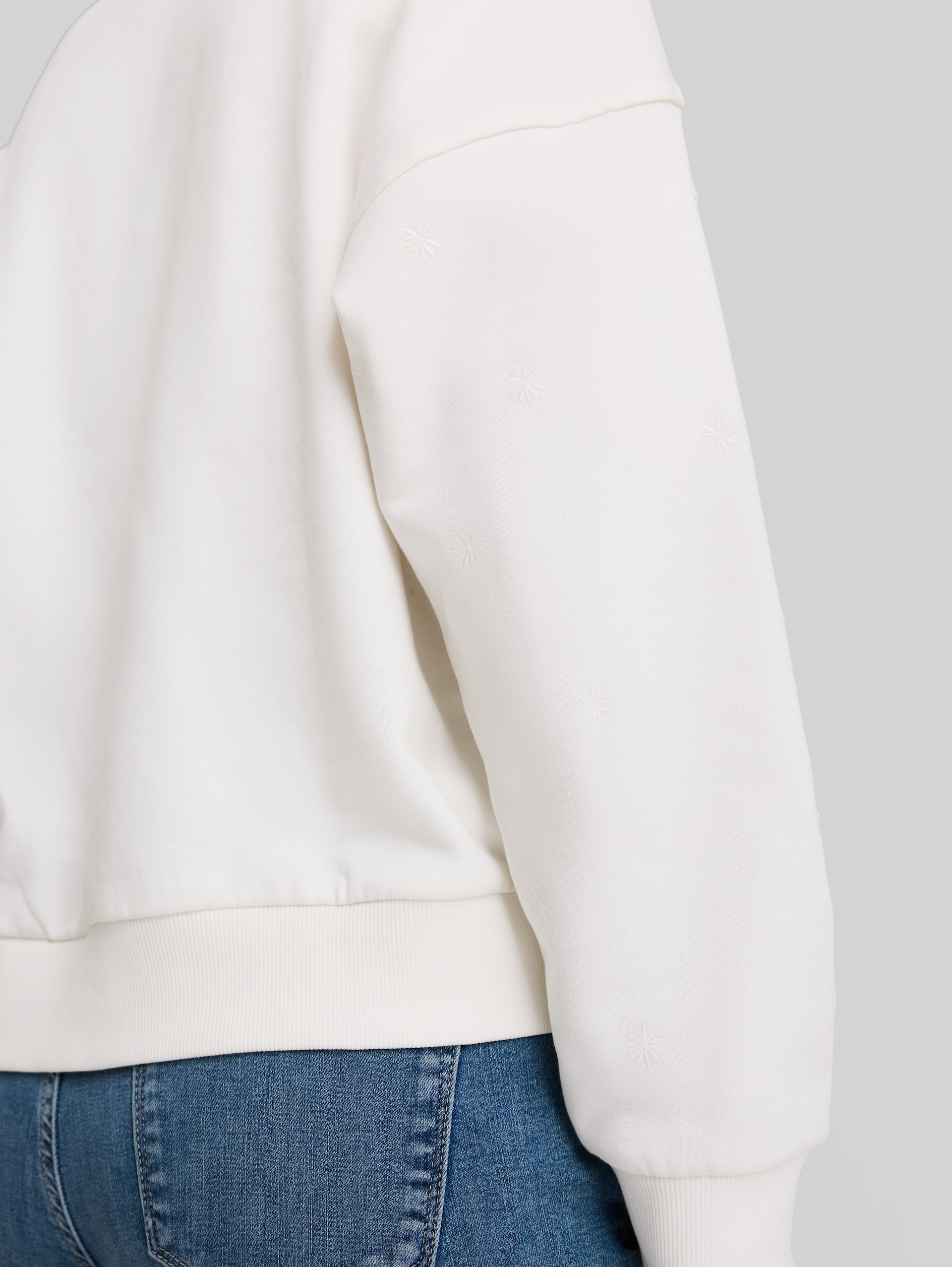 Loose Fit Sweatshirt mit Stickerei - off white daisy embroidery - Detail-Model-Ansicht