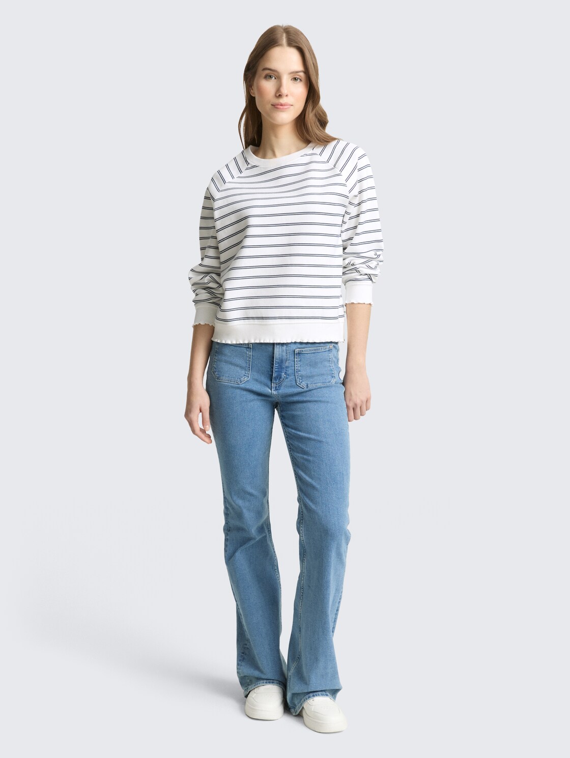 Sweatshirt mit Streifenmuster - off white navy stripe - Model-Vorderansicht