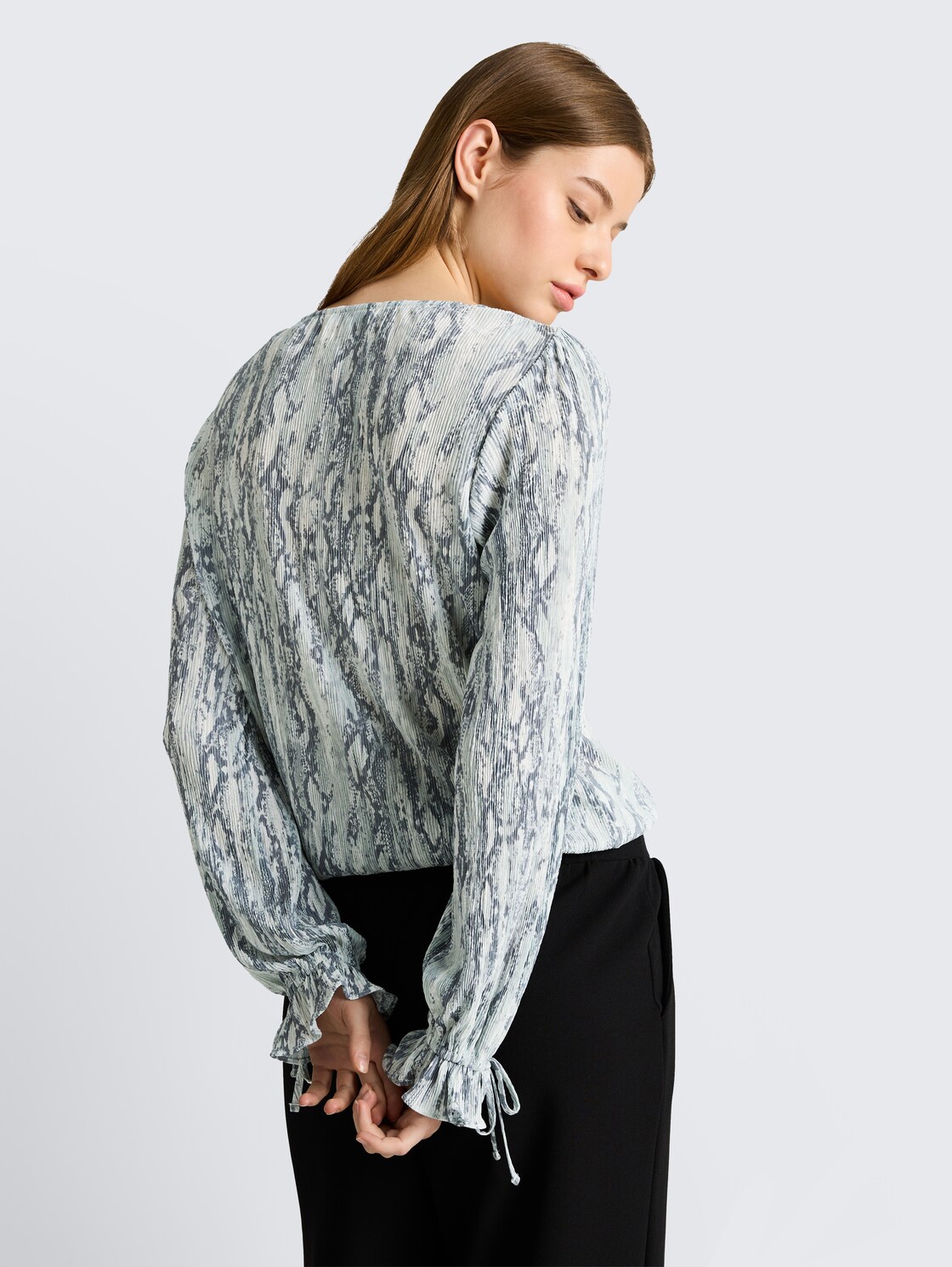 Crinkle wrap blouse with snake print - faded snake print - Neckline model-back view