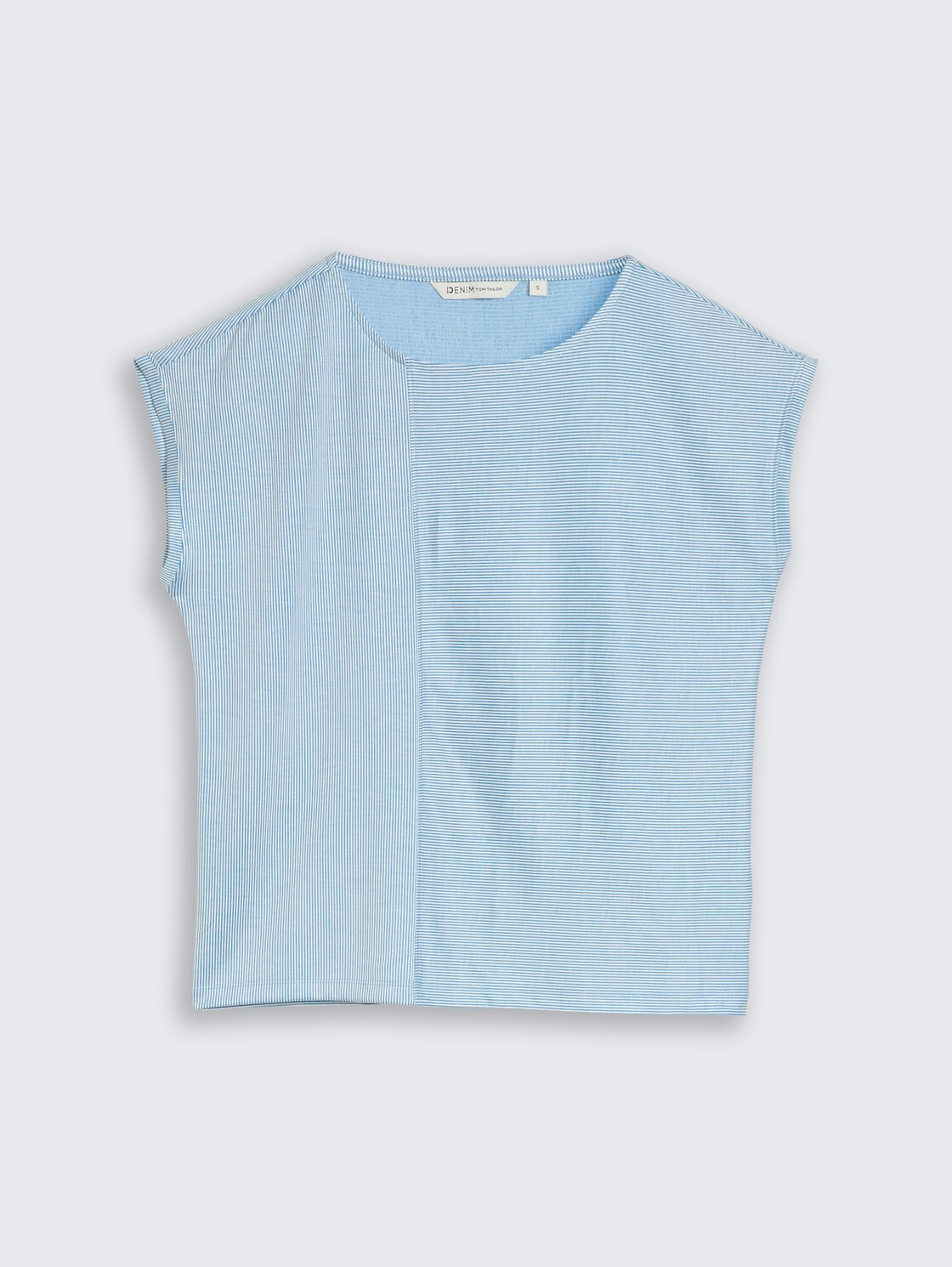 Loose Fit T-Shirt mit Streifenmuster - small mid blue white stripe - Vorder-Produkt-Ansicht