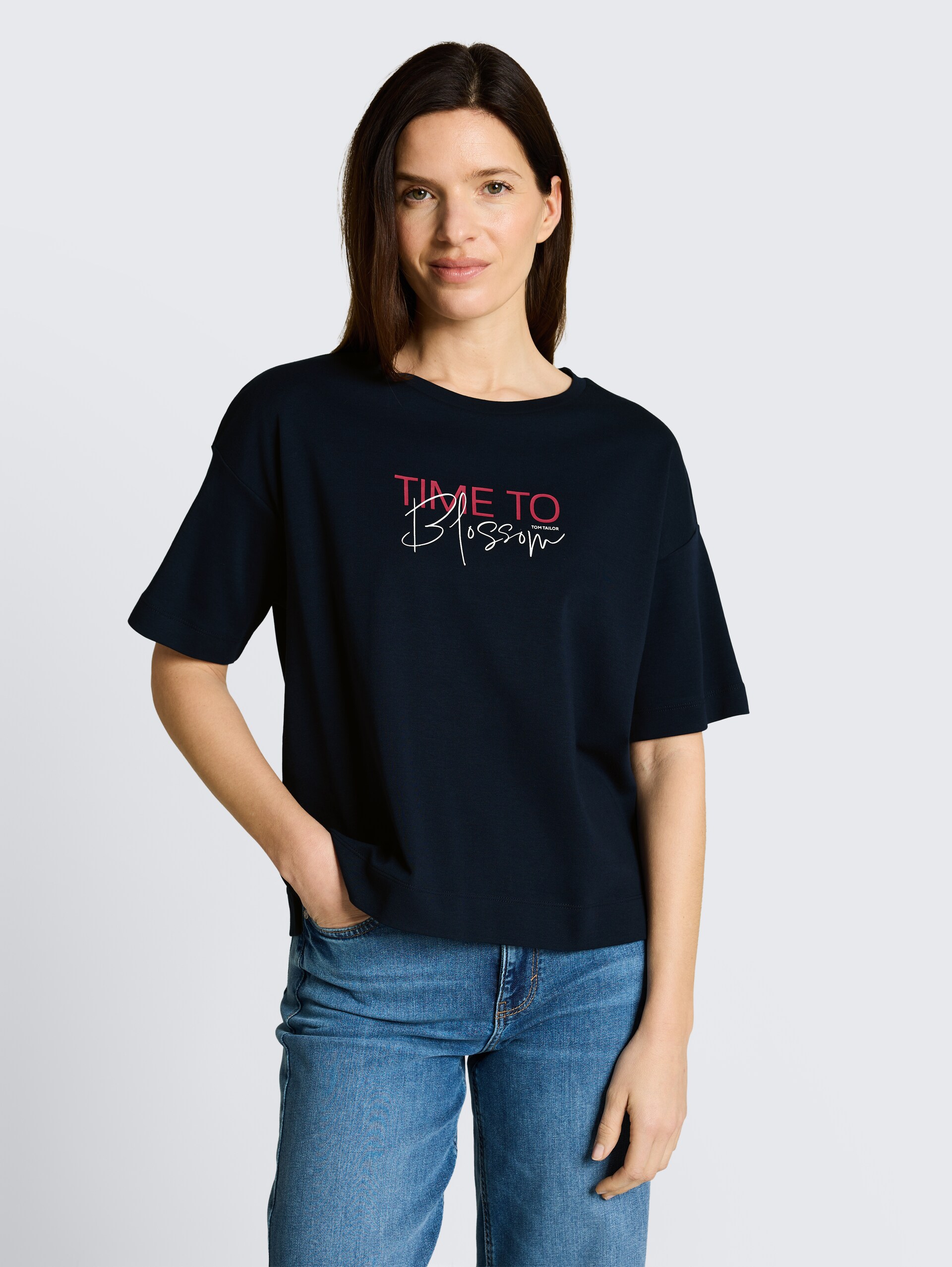 T-shirt met opschrift - sky captain blue - Nek model vooraanzicht