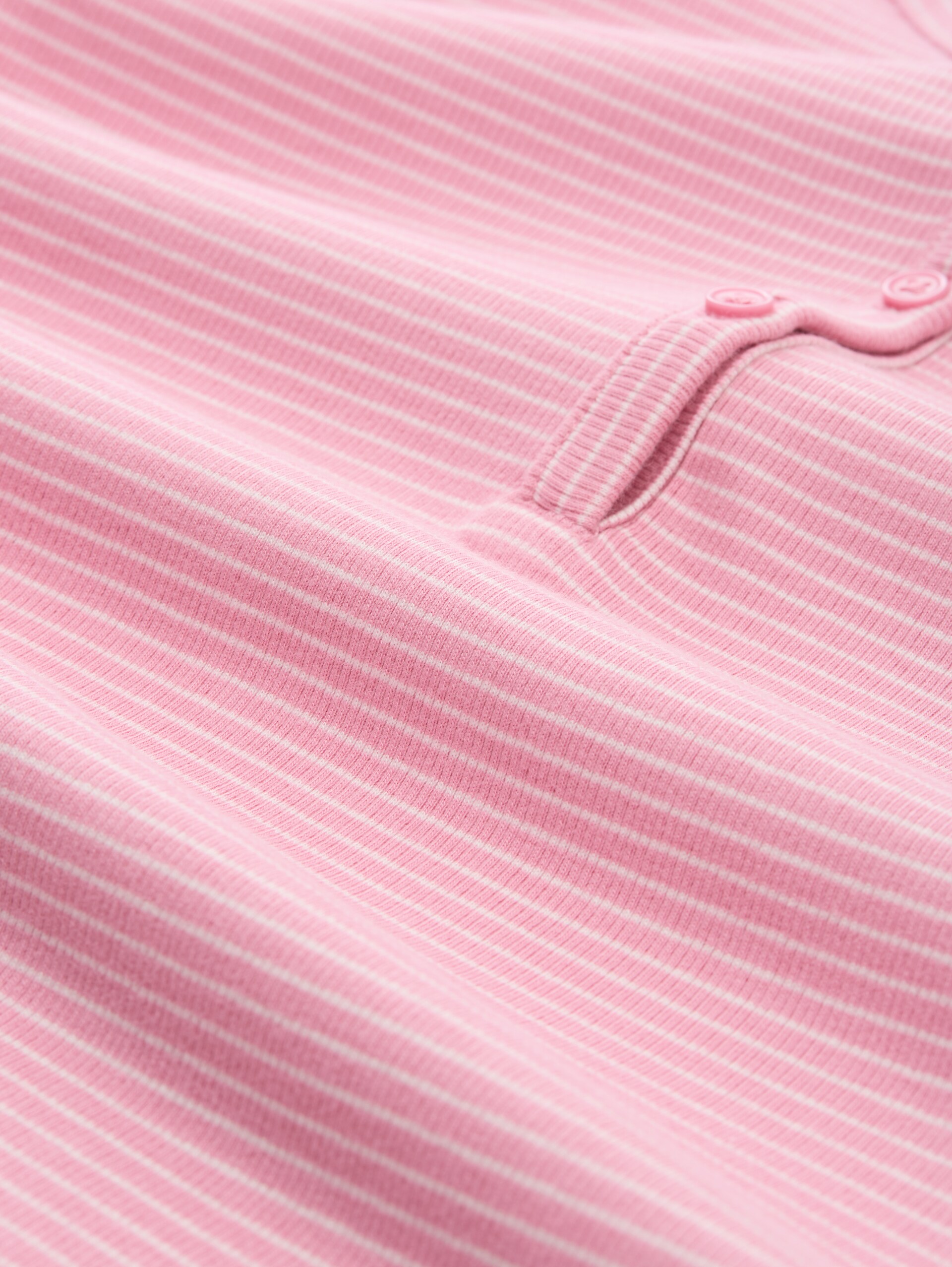 Slim Fit Henley Langarmshirt mit Streifenmuster - pink white stripe - Material-Ansicht