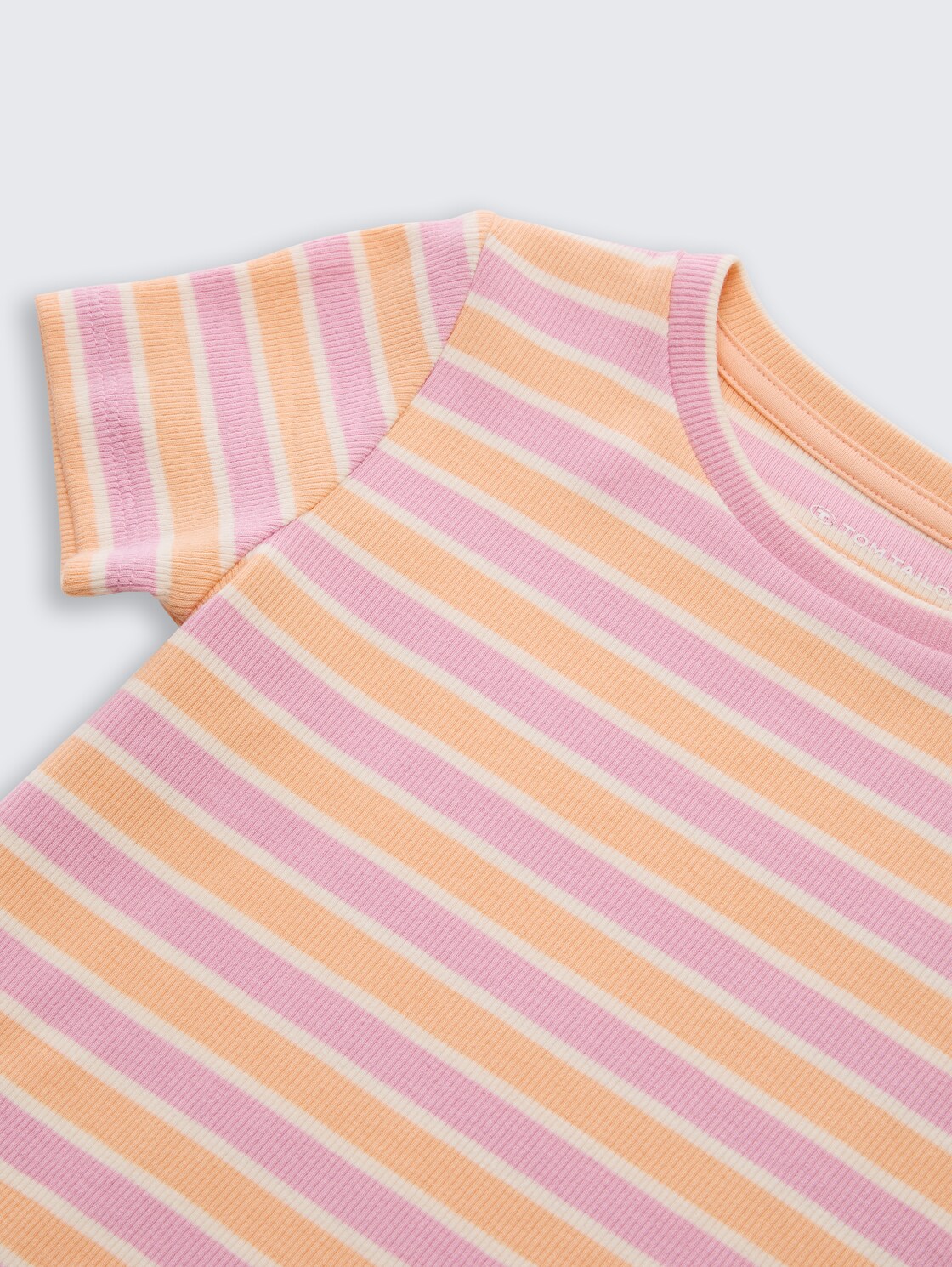 Ripp T-Shirt mit Streifenmuster - multicolor peach stripe - Detail-Model-Ansicht