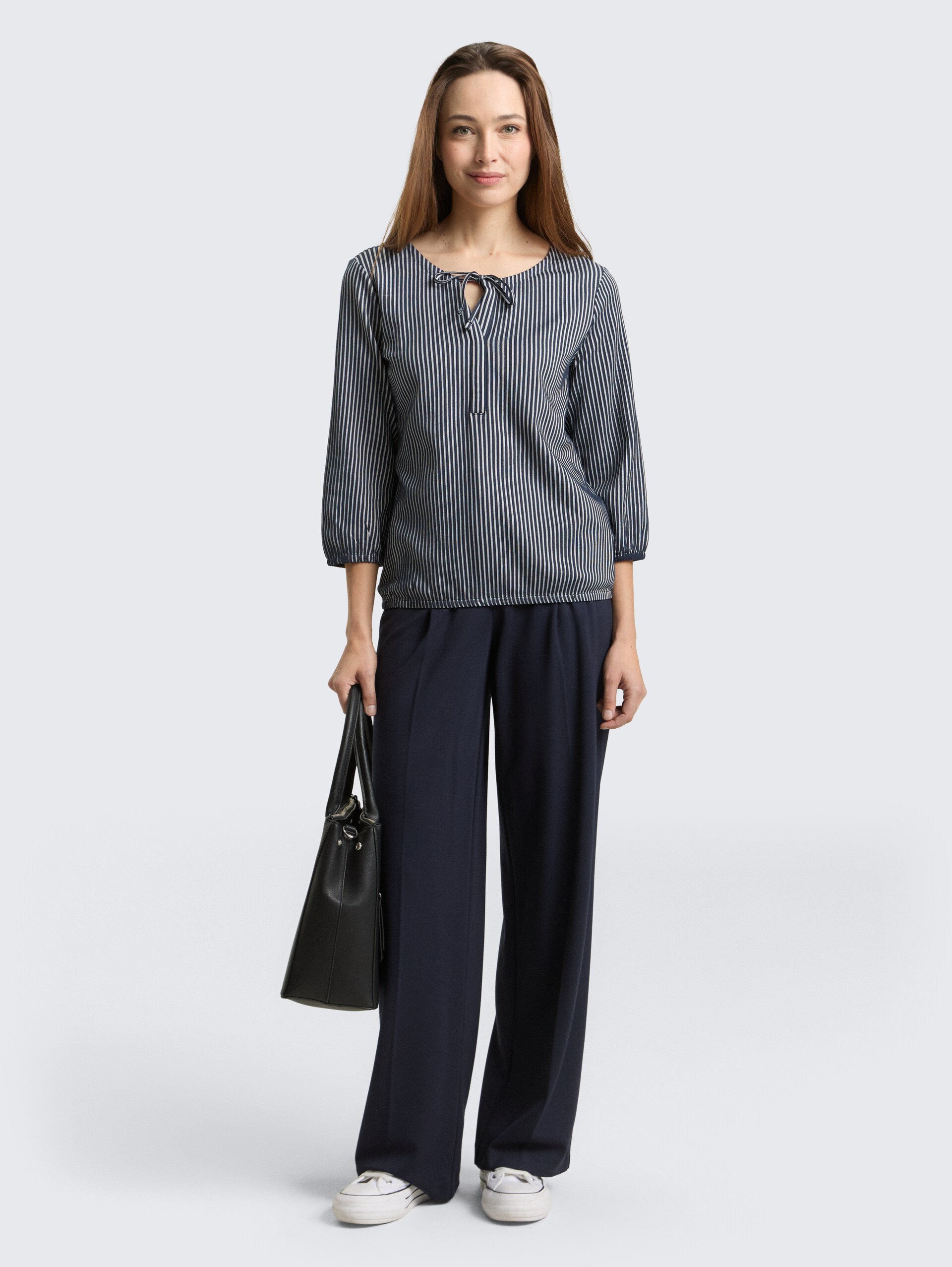 Blusenshirt mit Streifenmuster - navy blue white thin stripe - Model-Vorderansicht