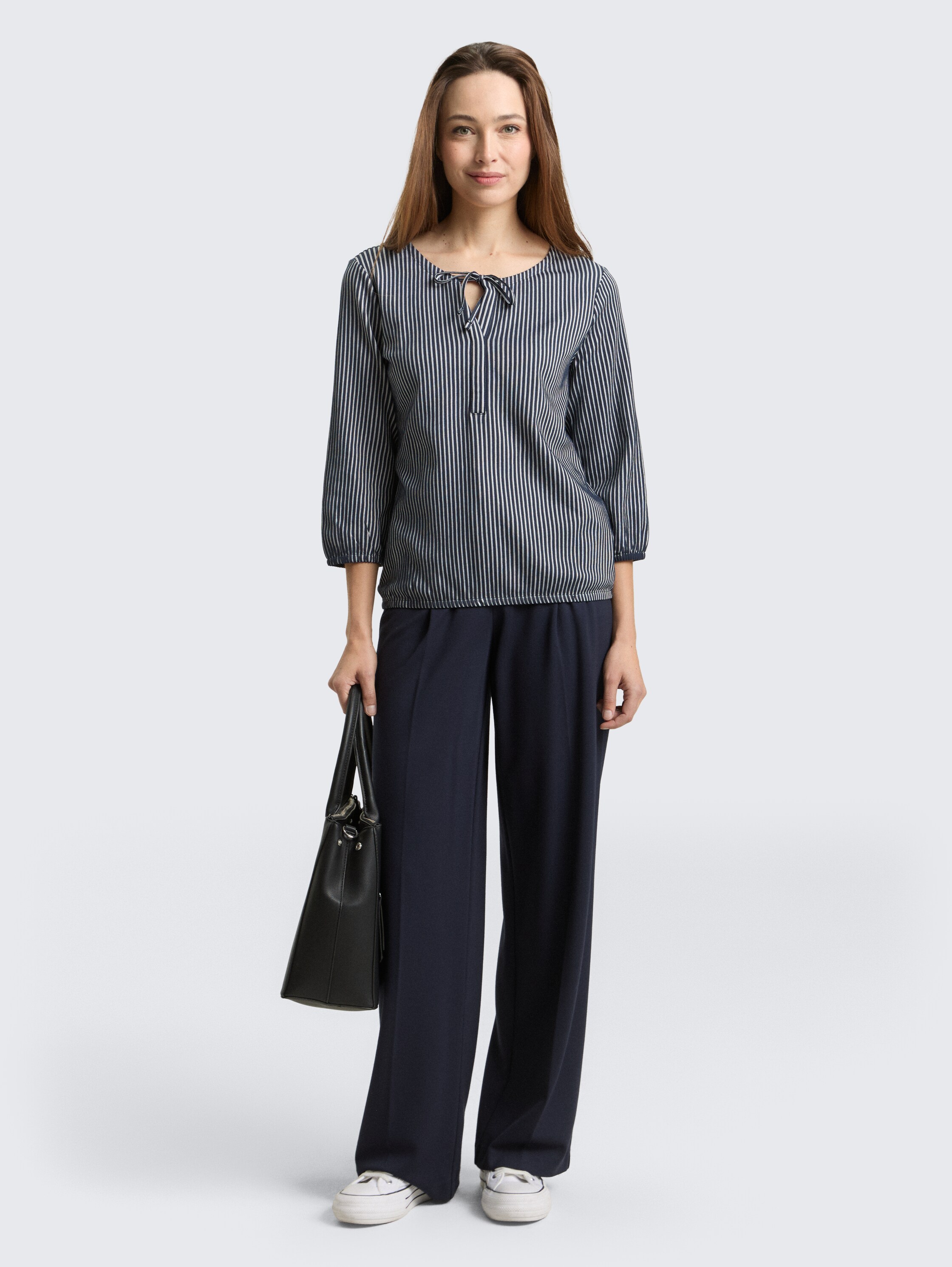 Blusenshirt mit Streifenmuster - navy blue white thin stripe - Model-Vorderansicht