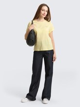T-shirt avec broderie - soft lemon - Vue de face du modèle