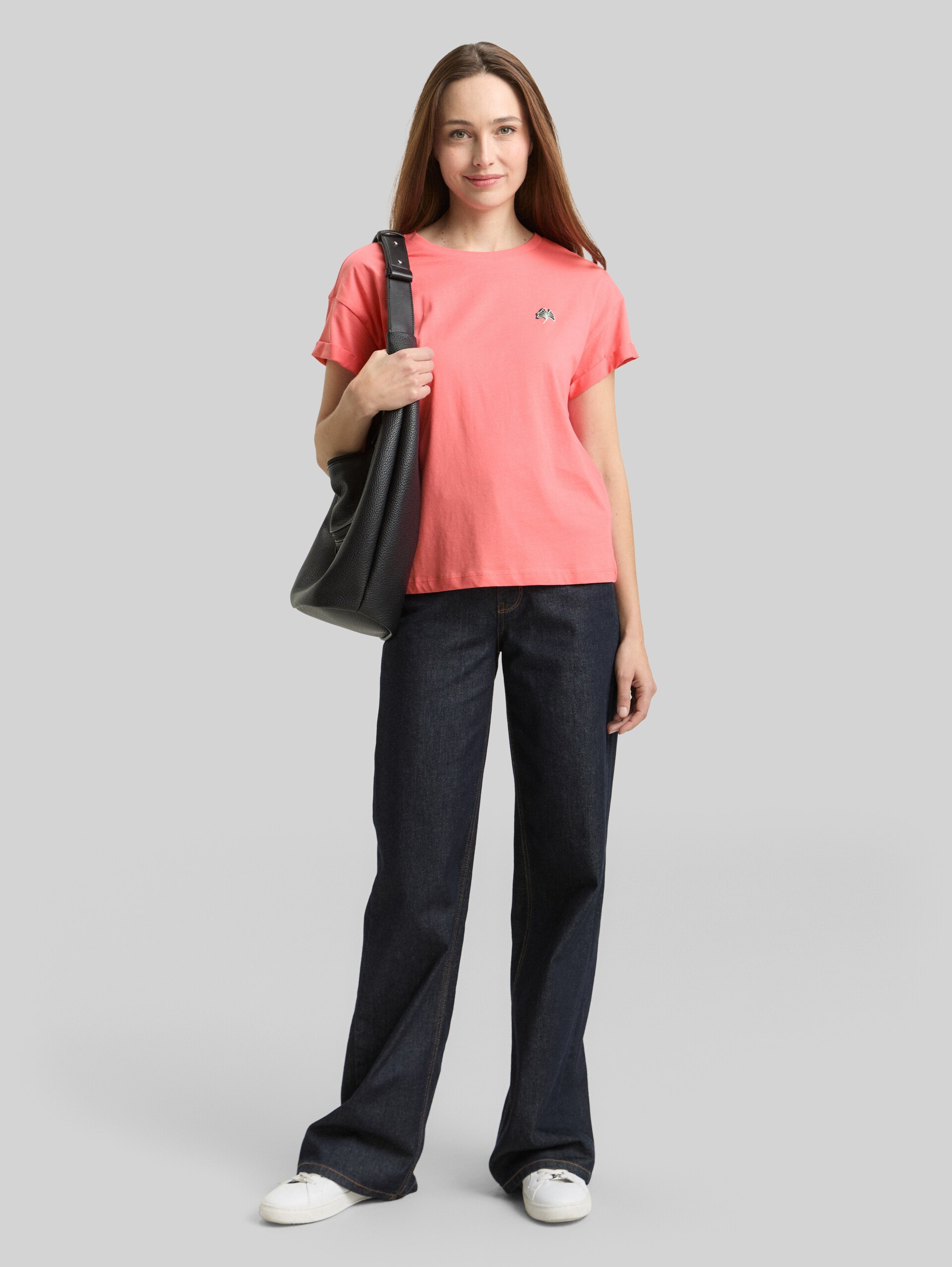 T-shirt with embroidery - soft coral pink - Model front view