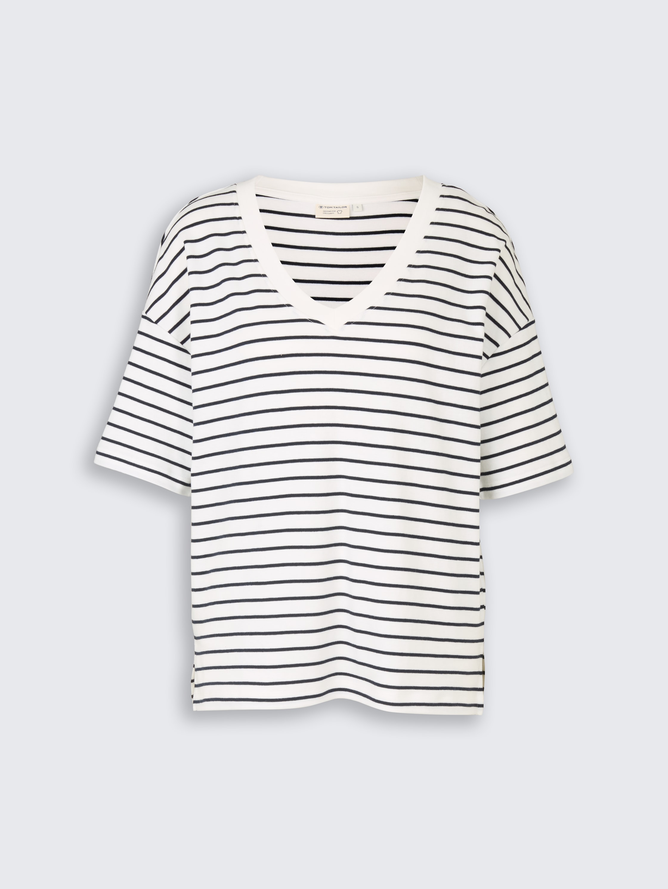 Oversize T-Shirt mit Streifenmuster - white navy irregular stripe - Vorder-Produkt-Ansicht