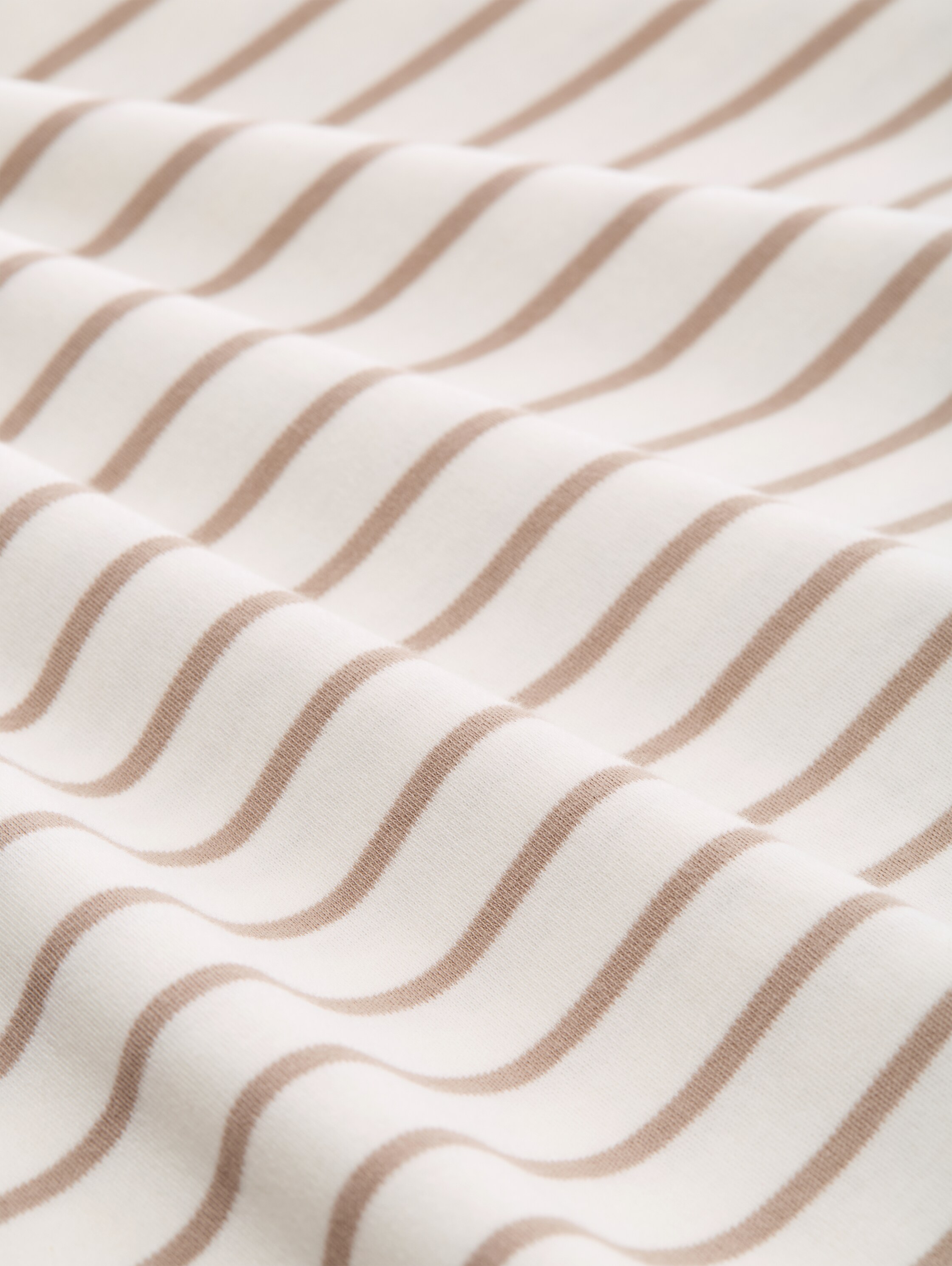 Oversized T-shirt met streepjesmotief - white beige irregular stripe - Materiaalweergave