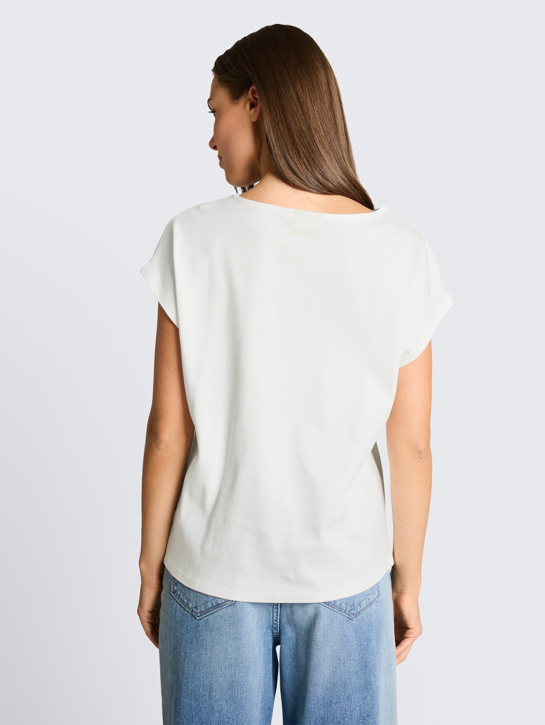 T-Shirt mit Knotendetail - Whisper White - Auschnitt Model-Rückansicht