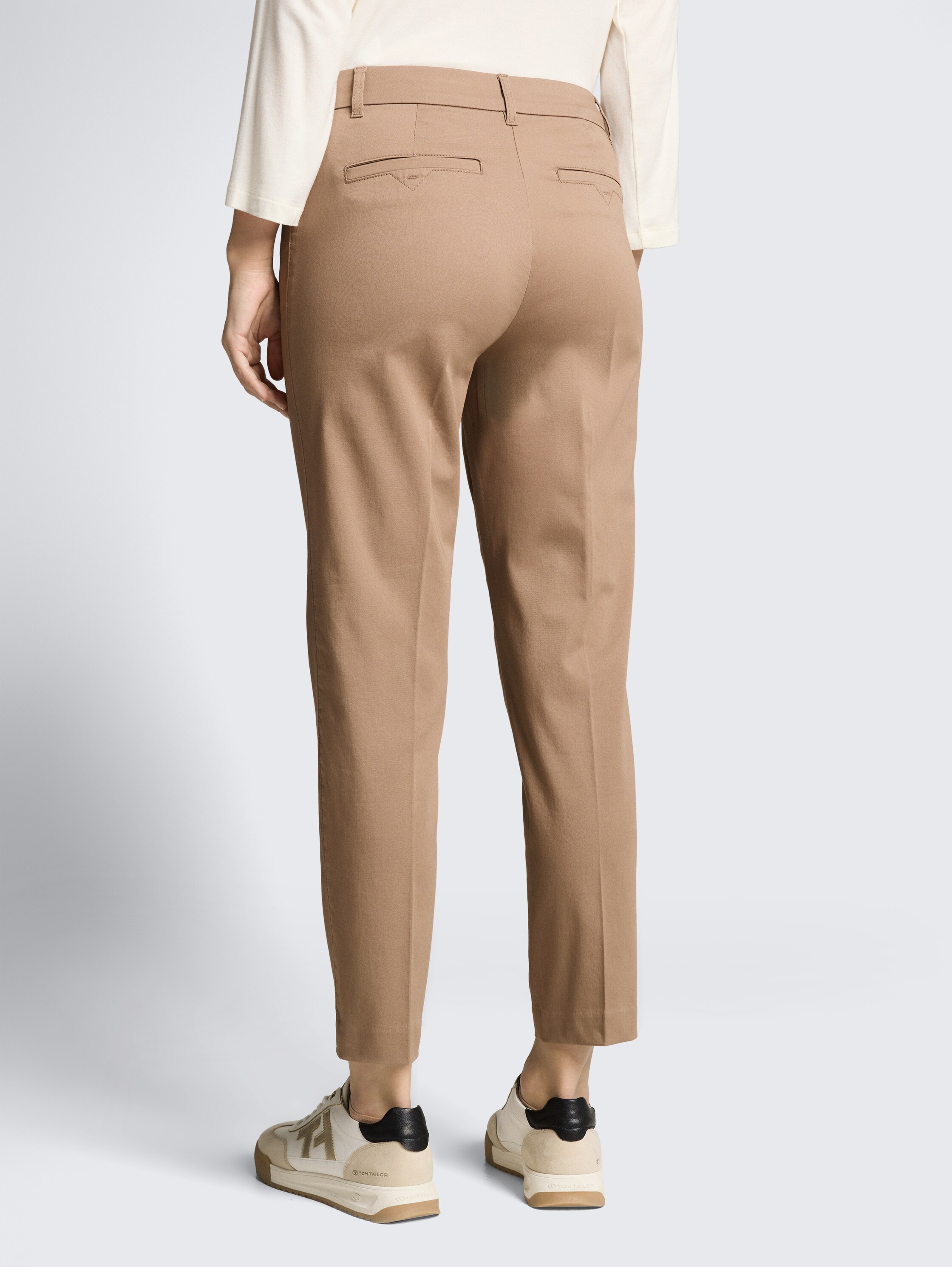 TTMIA SLIM Trousers - taupe grey - Neckline model-back view