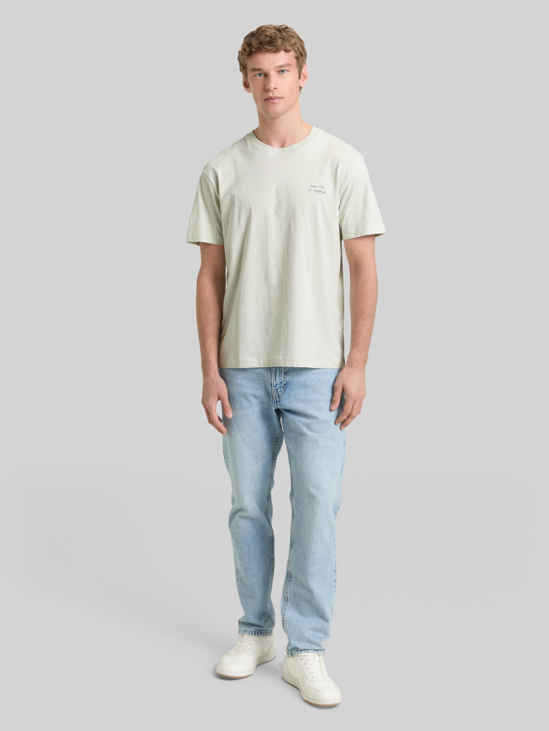 Relaxed Fit T-Shirt aus Baumwolle - frozen light mint - Model-Vorderansicht