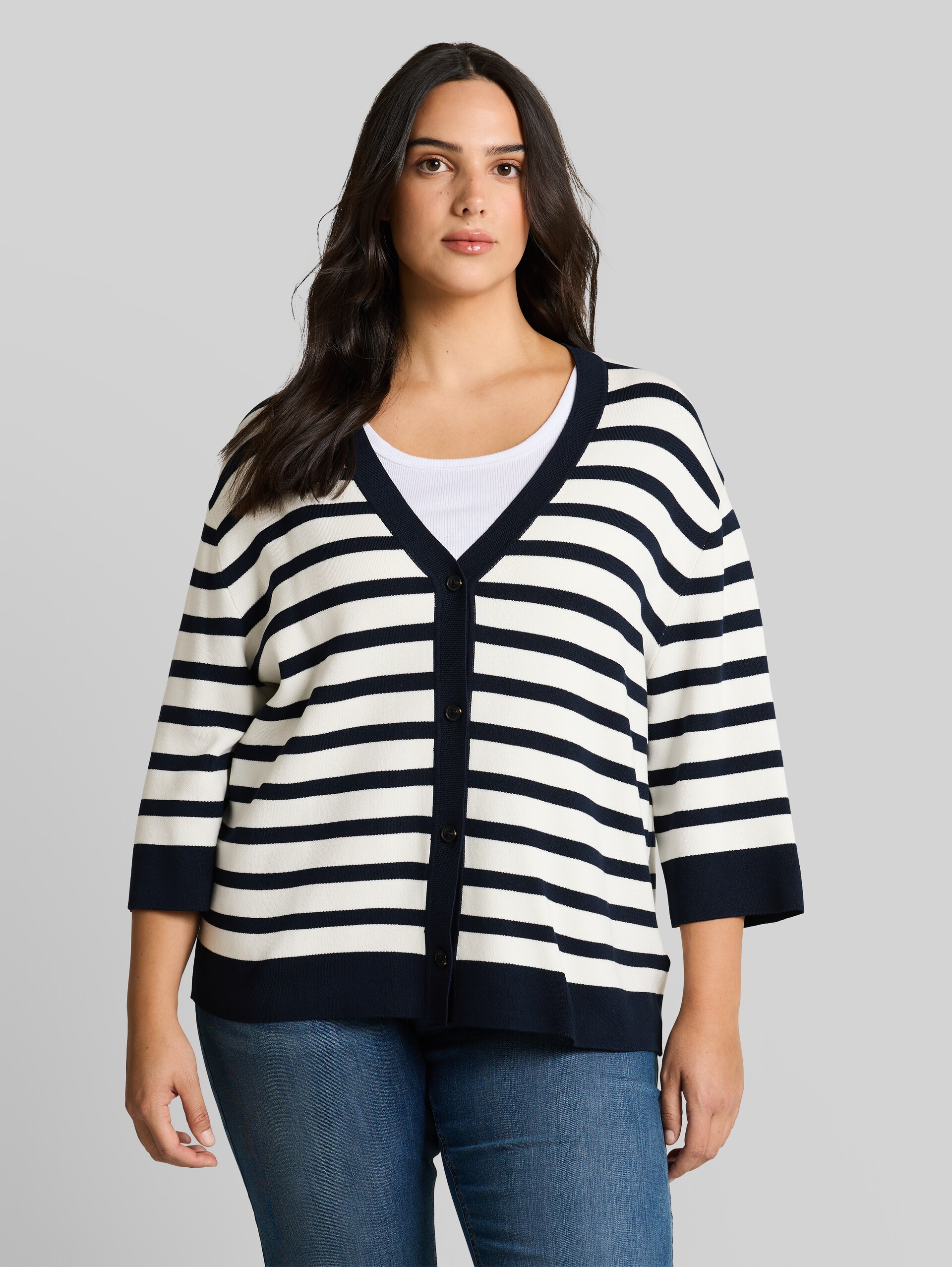 Plus Size - loose fit cardigan with striped pattern - white sky blue knit stripe - Neckline model front view
