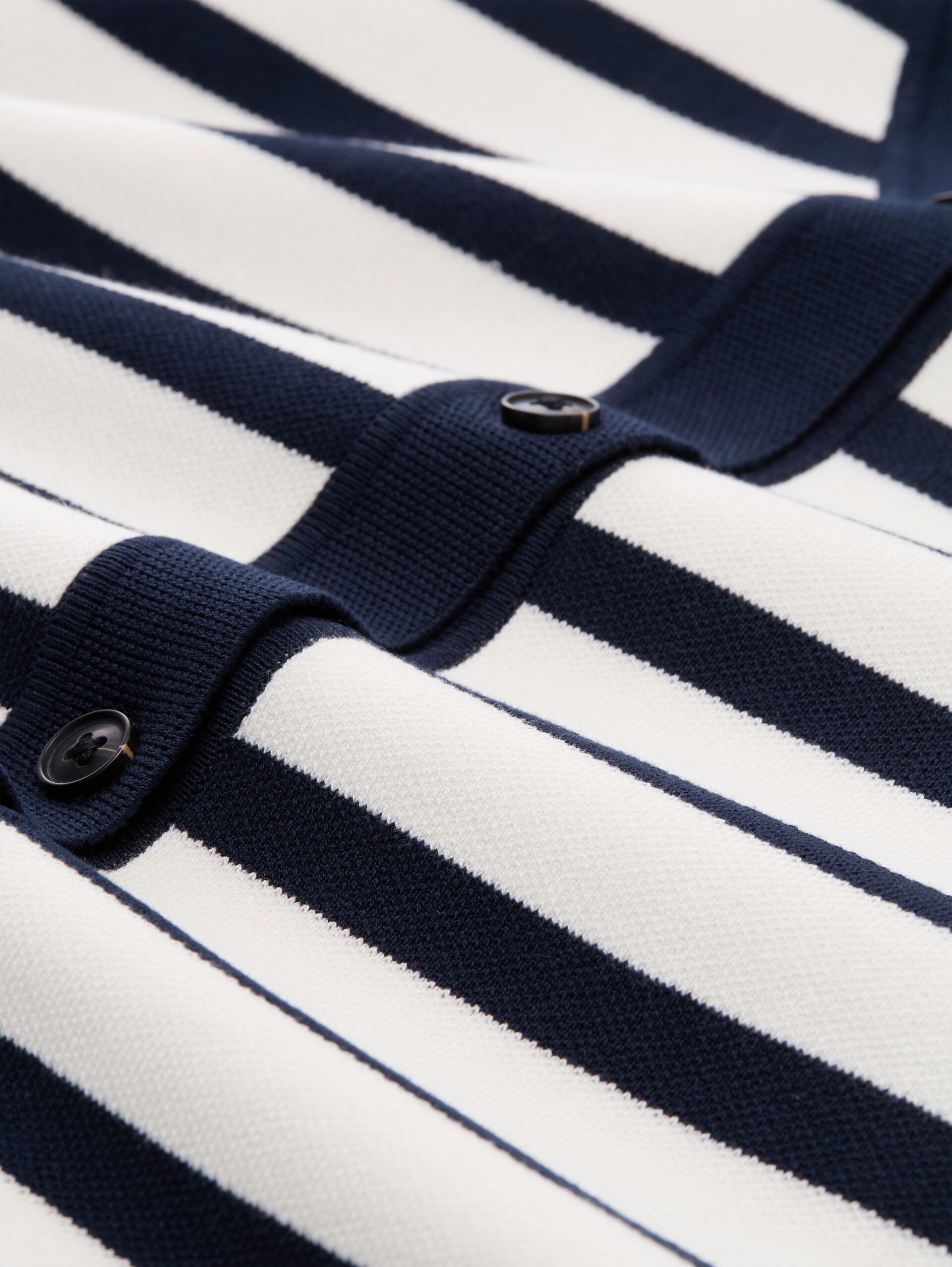 Plus Size - loose fit cardigan with striped pattern - white sky blue knit stripe - Material view