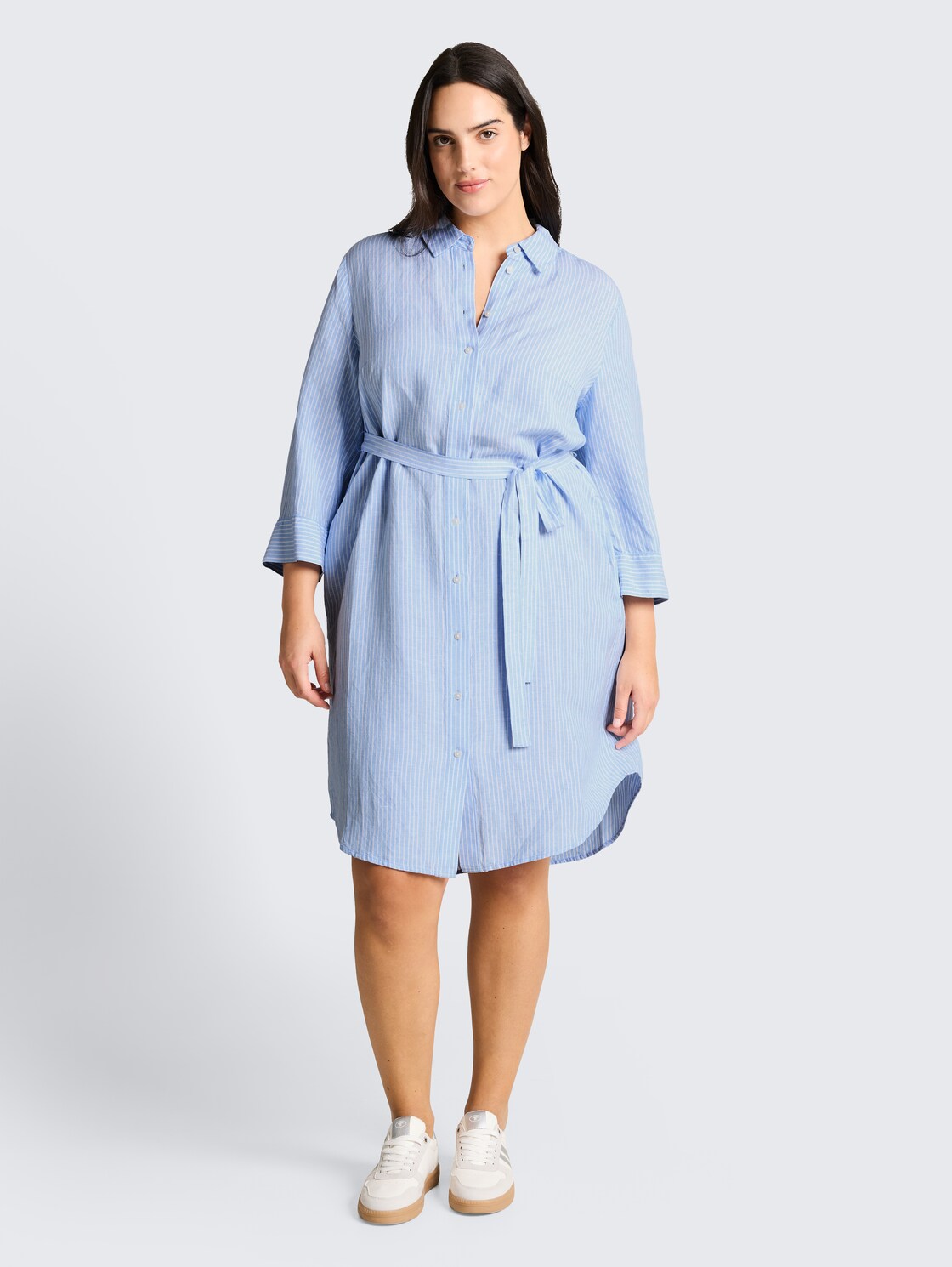 Plus Size - Blusenkleid mit Leinenanteil - fjord blue irregular stripe - Model-Vorderansicht