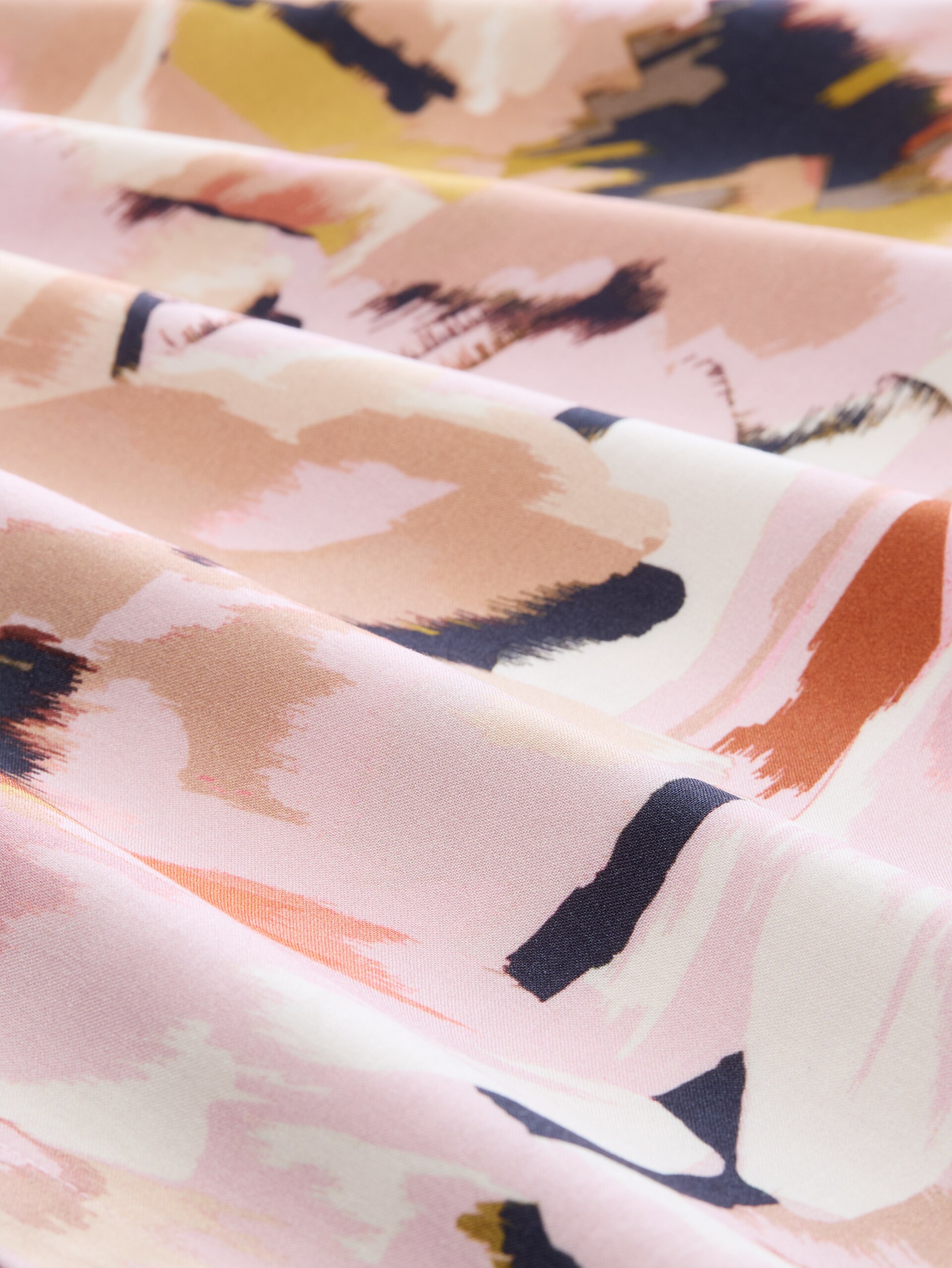Plus Size - T-shirt in materiaalmix - big abstract flower print - Materiaalweergave