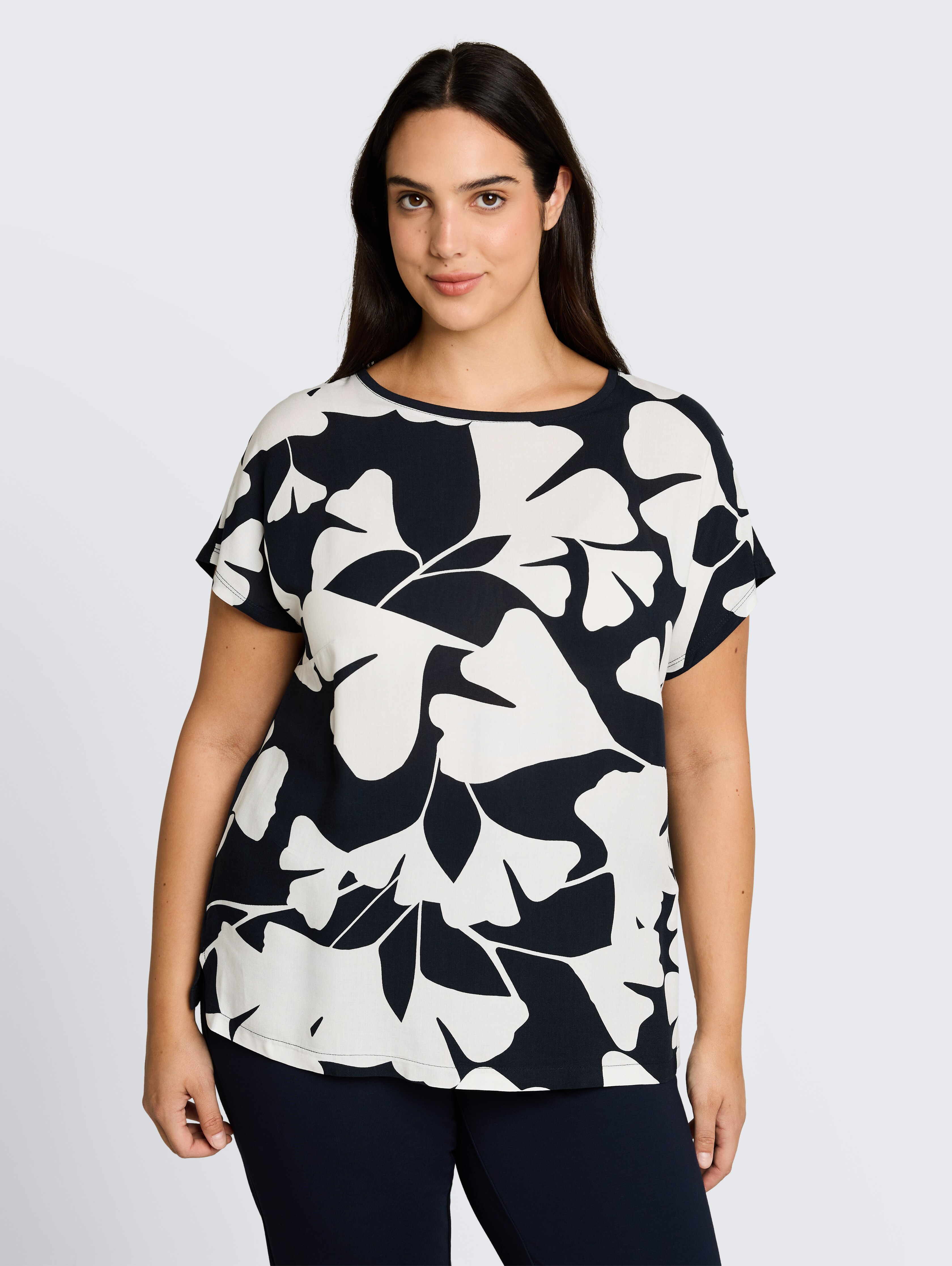 Plus Size - T-Shirt im Material-Mix von Women Plus Size, big navy ginkgo