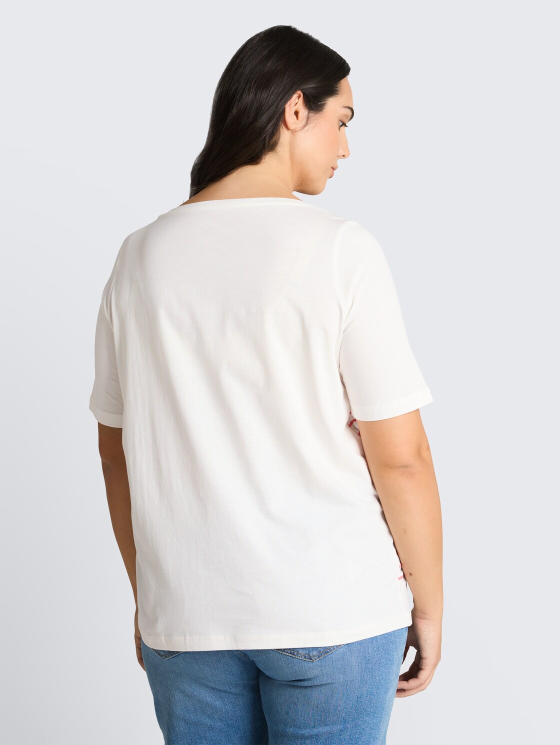 Plus Size - T-Shirt mit Streifenmuster - Whisper White - Auschnitt Model-Rückansicht
