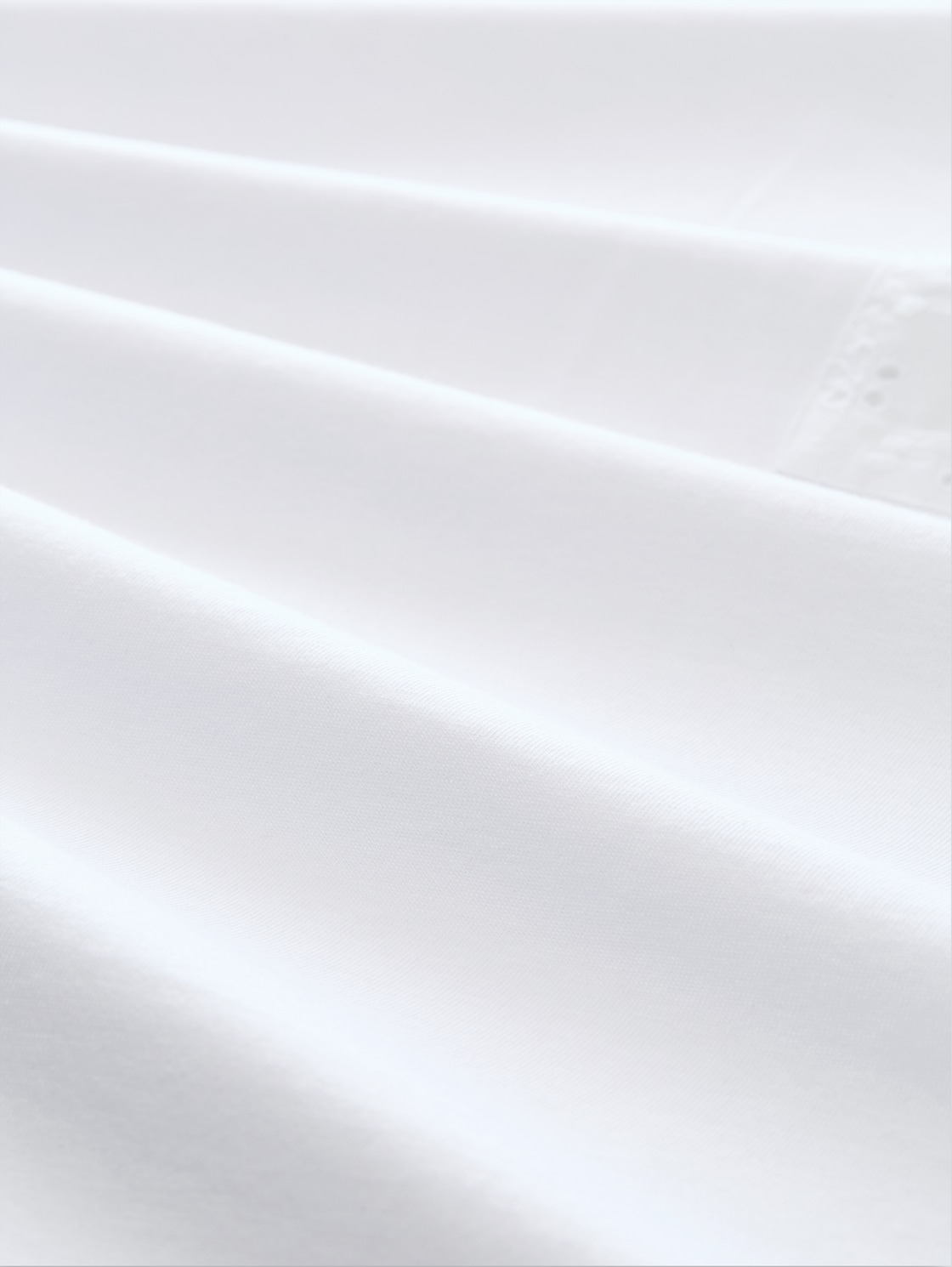 Plus Size - Boxy Fit T-Shirt mit Brusttasche - White - Material-Ansicht