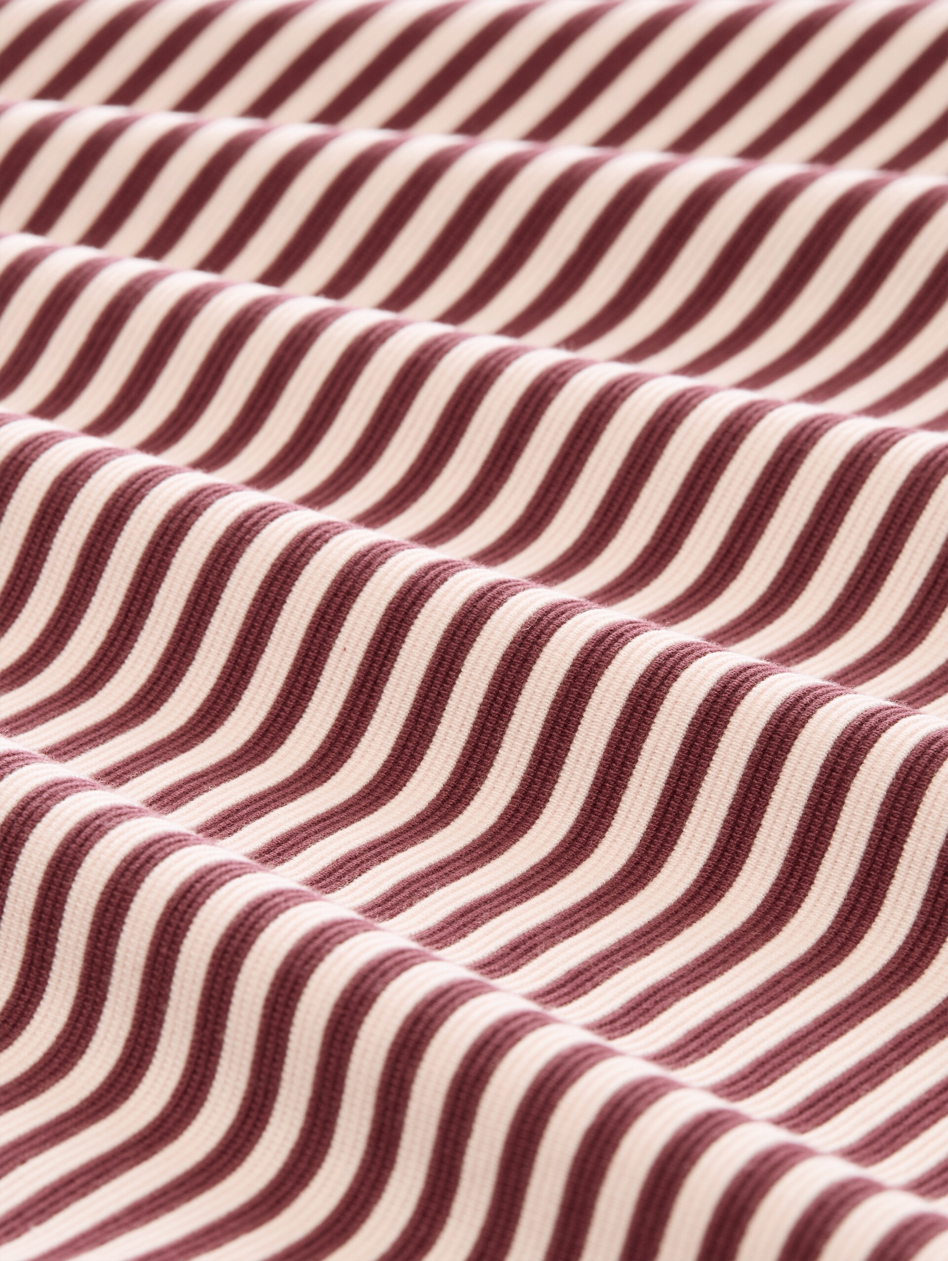Plus Size - T-shirt met lange mouwen en knoopdetails - light pink preppy plum stripe - Materiaalweergave