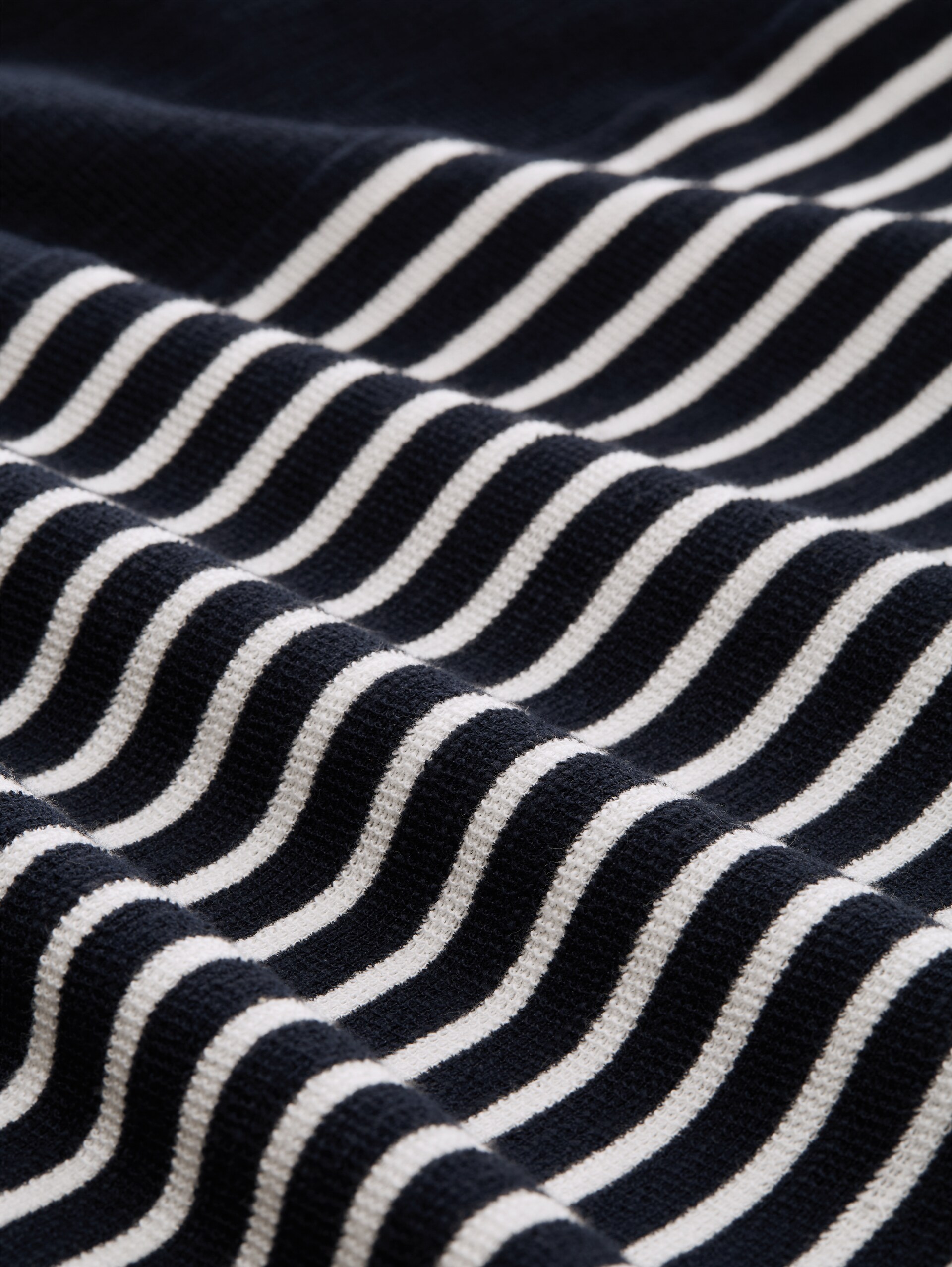 Long-sleeved shirt with striped pattern - navy blue offwhite stripe - Material view