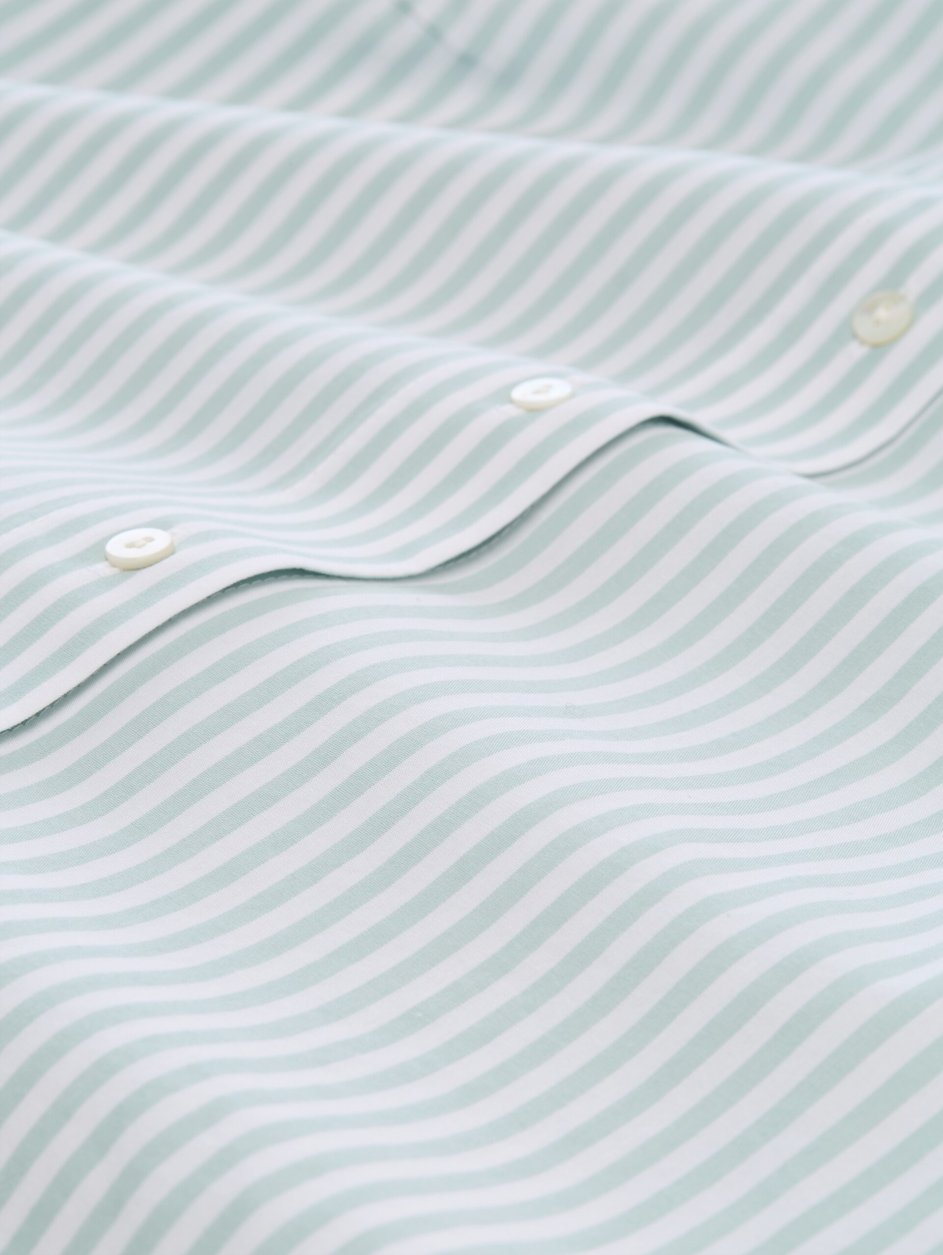 Plus Size - Hemdbluse mit Streifenmuster - blue haze white thin stripe - Material-Ansicht