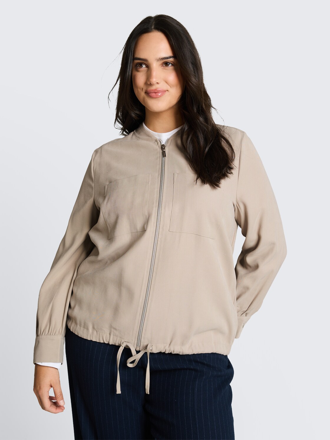Plus Size - Loose Fit Bomberjacke mit Brusttaschen - soft taupe grey