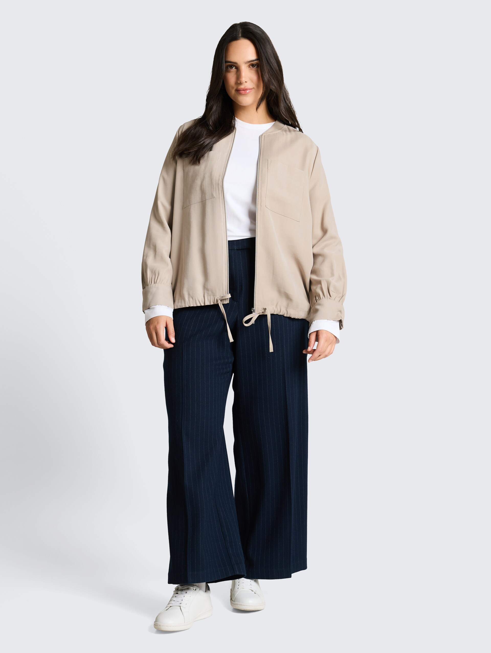 Plus Size - Loose Fit Bomberjacke mit Brusttaschen - soft taupe grey