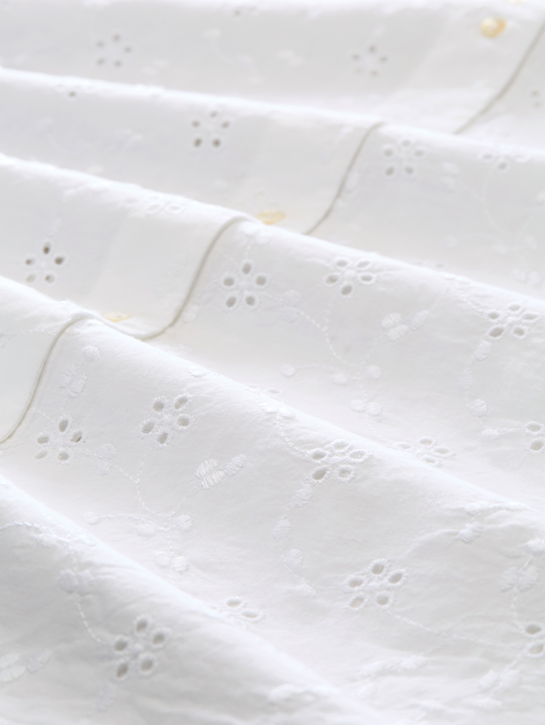 Plus Size - Bluse mit Lochstickerei - white - 