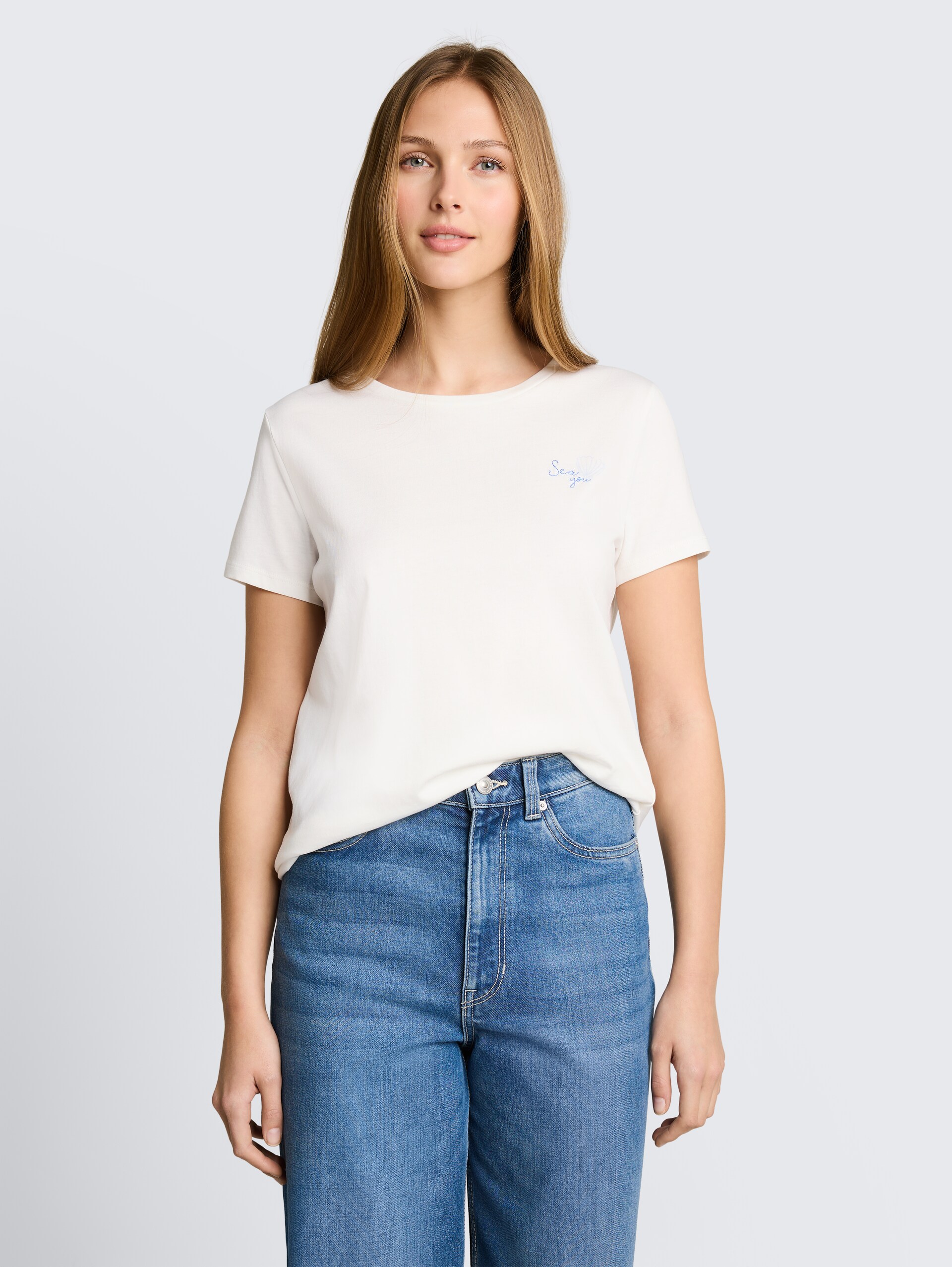 T-shirt met borduursel - off white - Nek model vooraanzicht