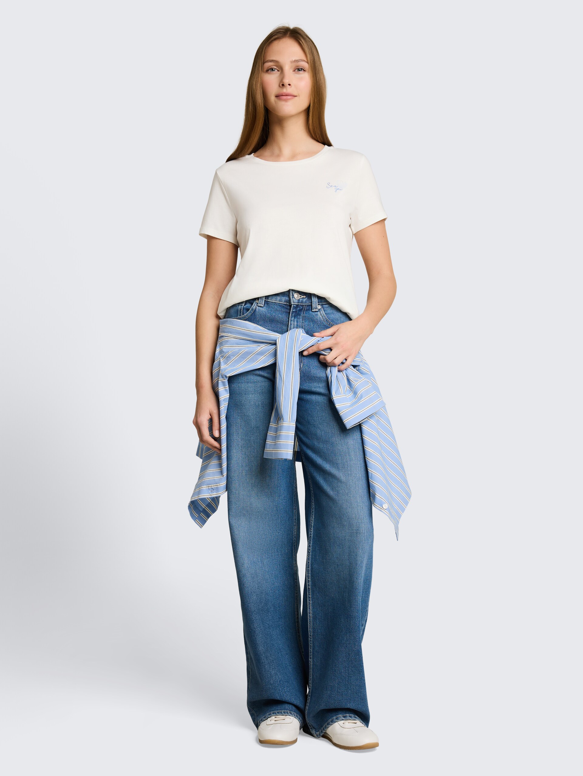 T-shirt met borduursel - off white - Model vooraanzicht