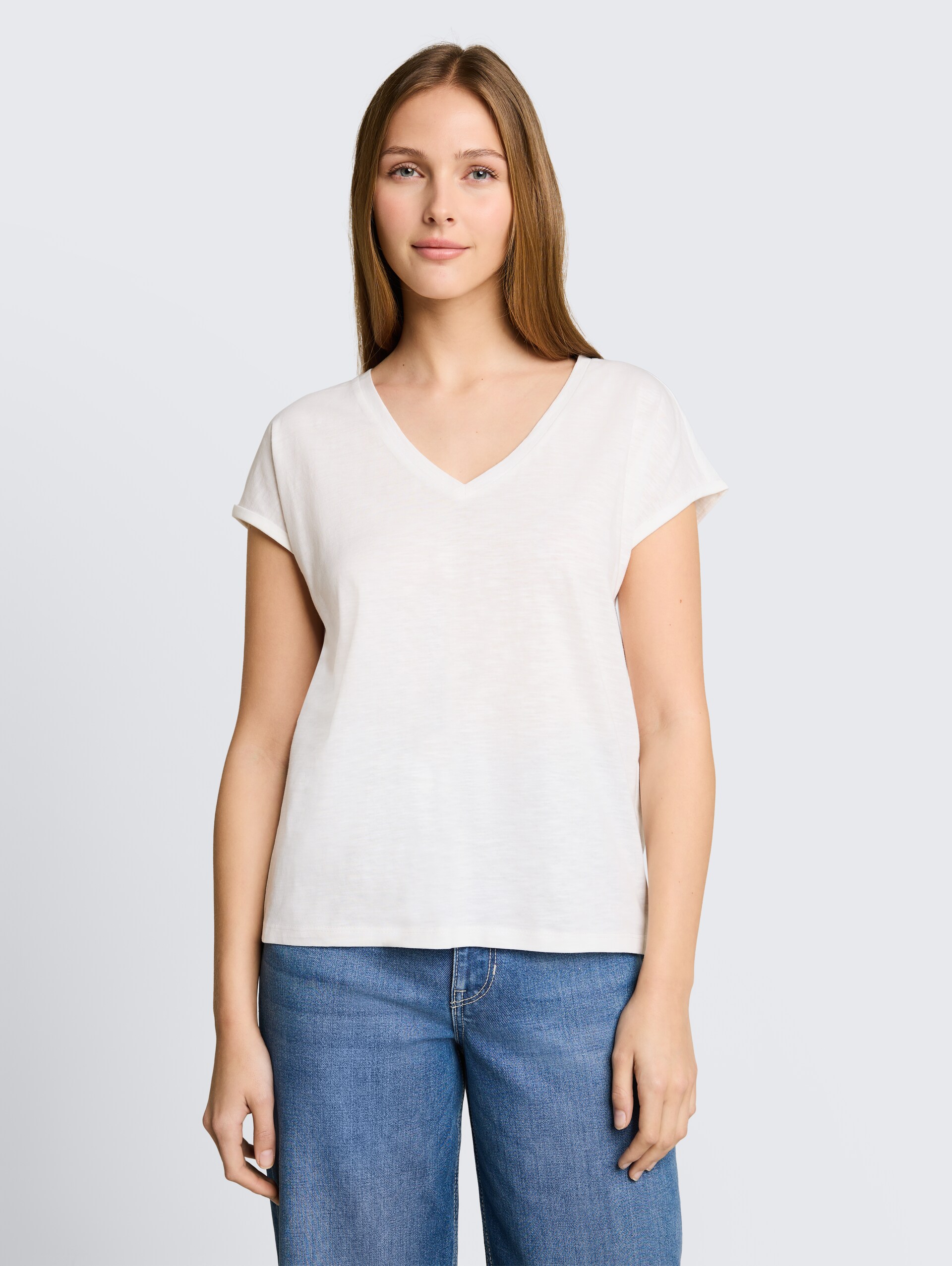 T-shirt van katoen - off white - Nek model vooraanzicht