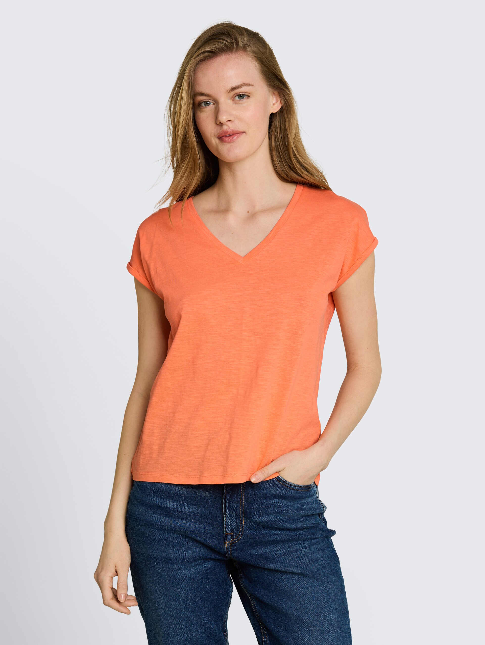 T-shirt van katoen - bright coral - Nek model vooraanzicht