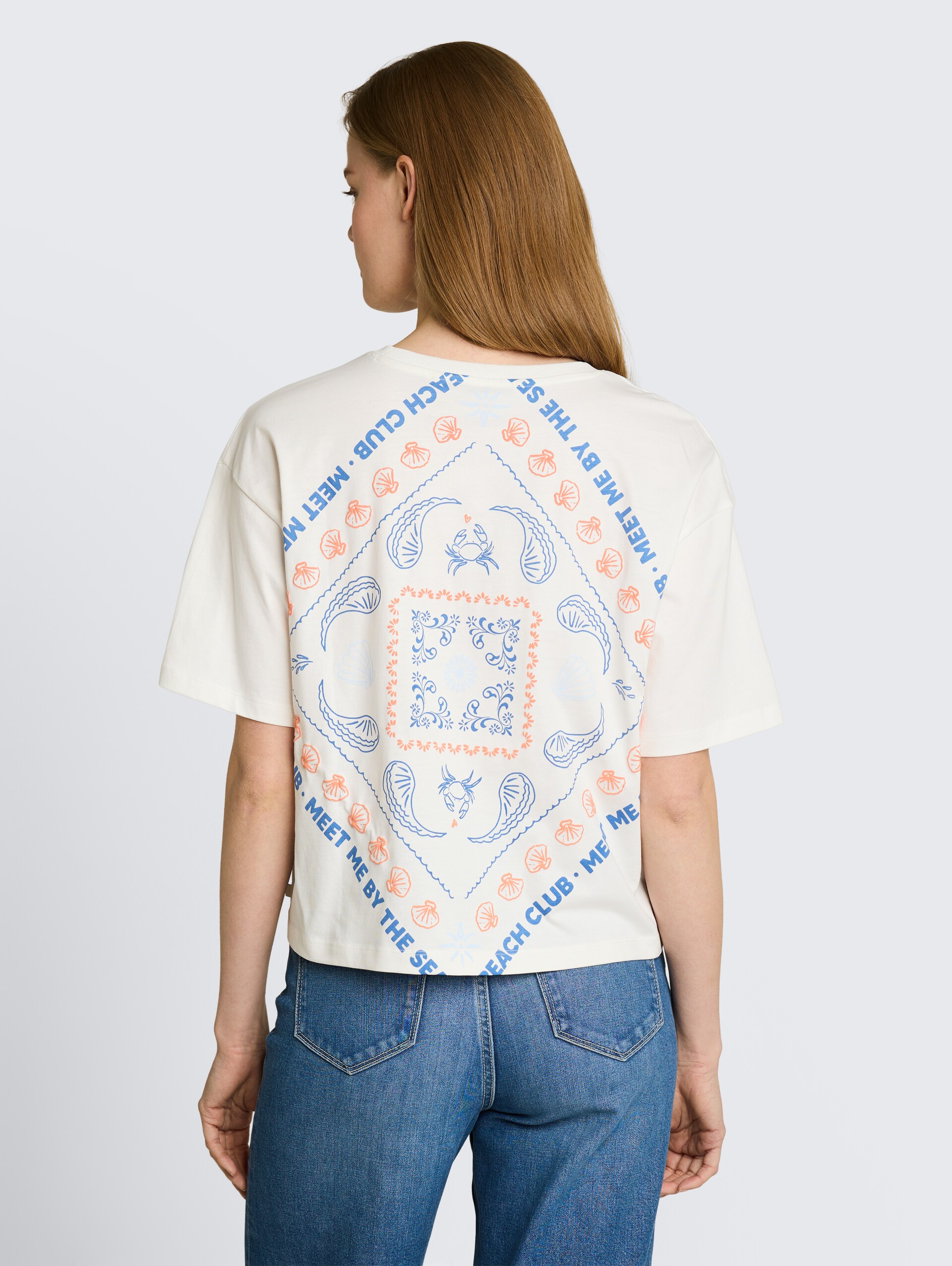 T-shirt met boxy pasvorm en print op de rug - off white - Neklijn model-achteraanzicht