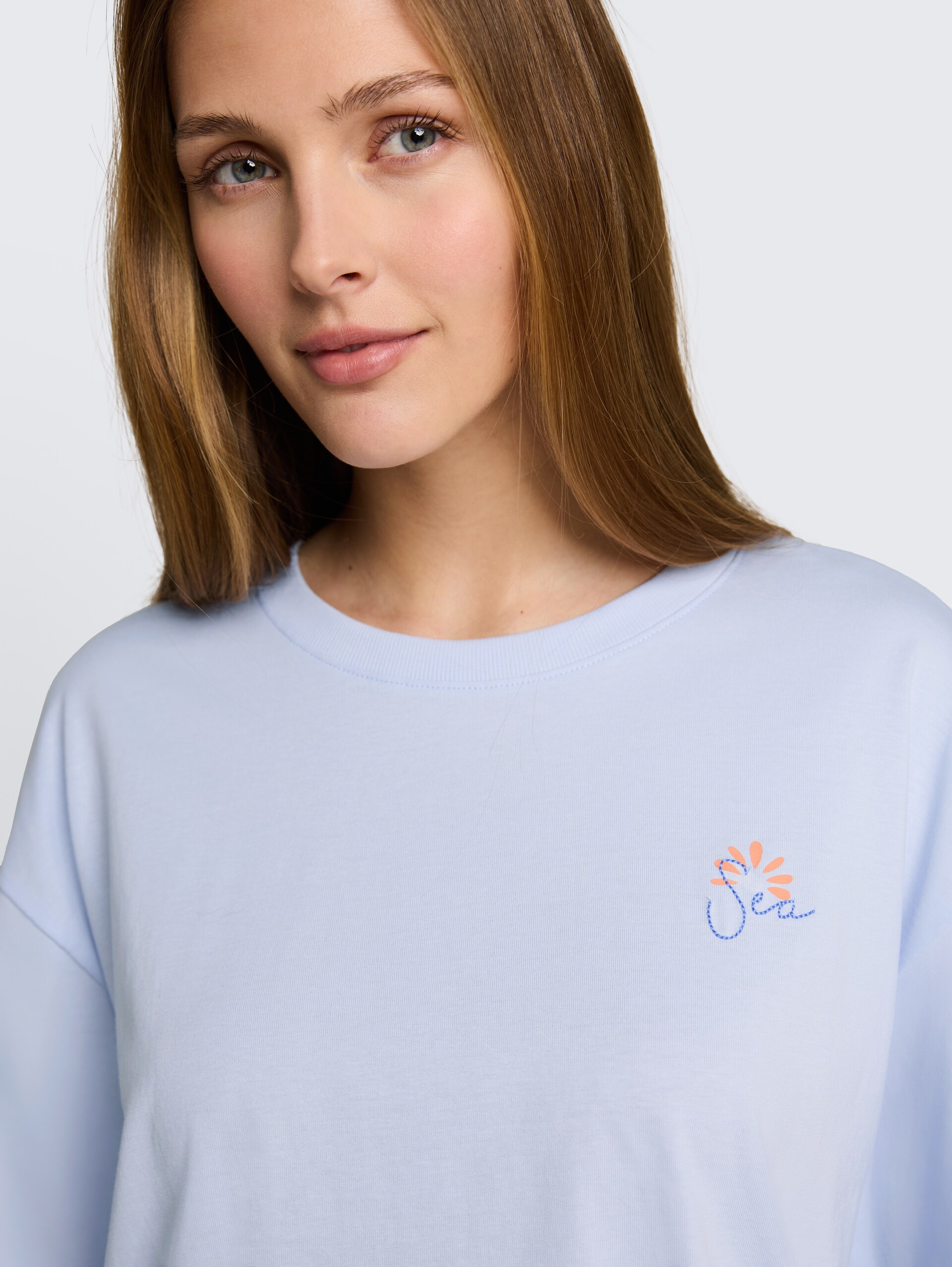 T-shirt met boxy pasvorm en print op de rug - mountain sky blue - Detailaanzicht model