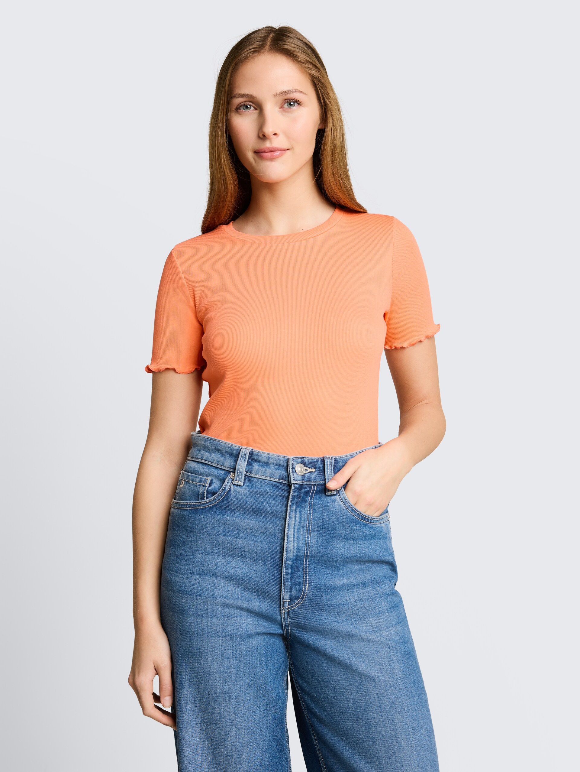 Slim fit T-shirt met ribbelstructuur - bright coral - Nek model vooraanzicht